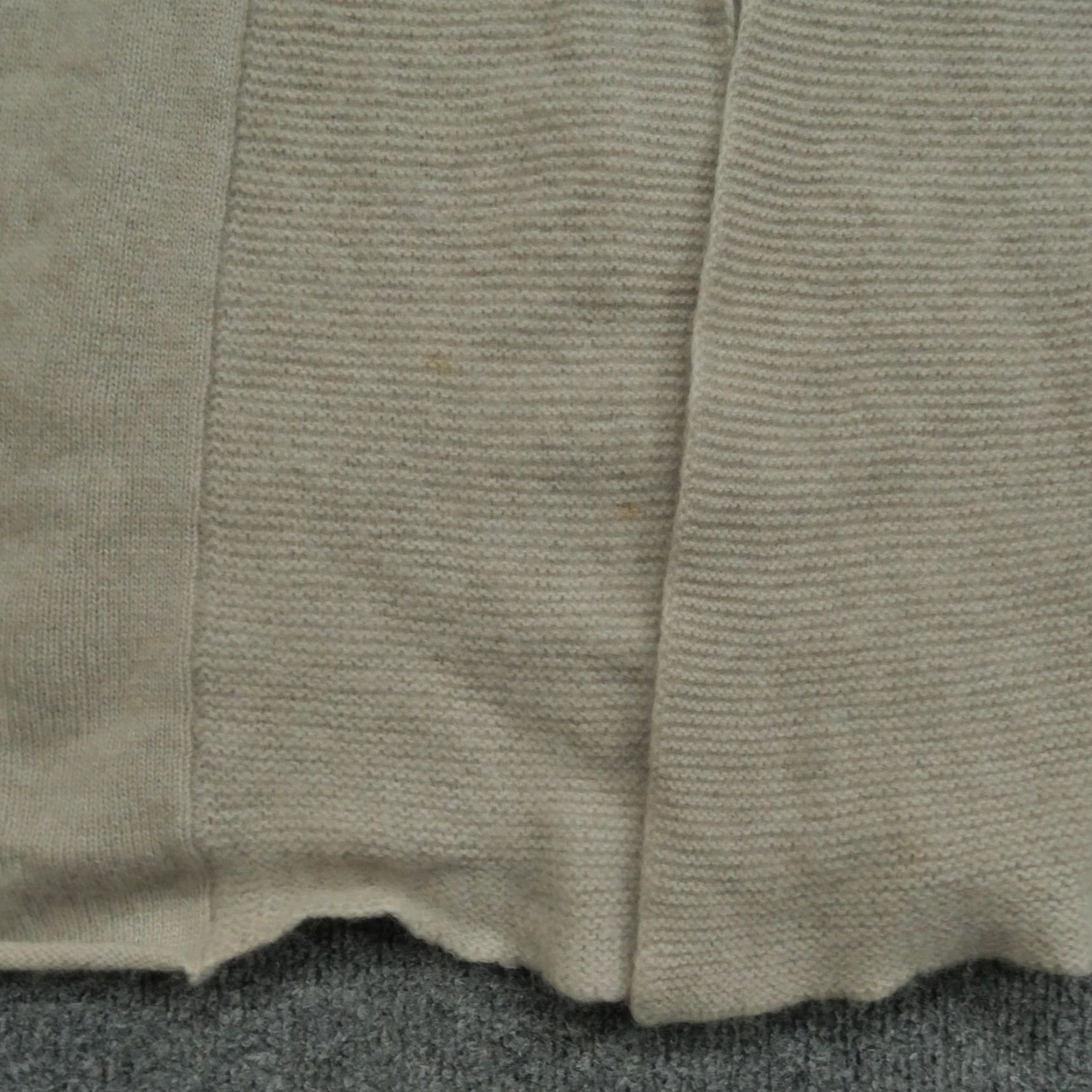Vintage VINTAGE Tahari Cardigan Sweater Womens Medium Beige Cashmere Short Sleeve Turtleneck Knit Pullover Winter Classic Size M / US 6-8 / IT 42-44 - 4 Thumbnail