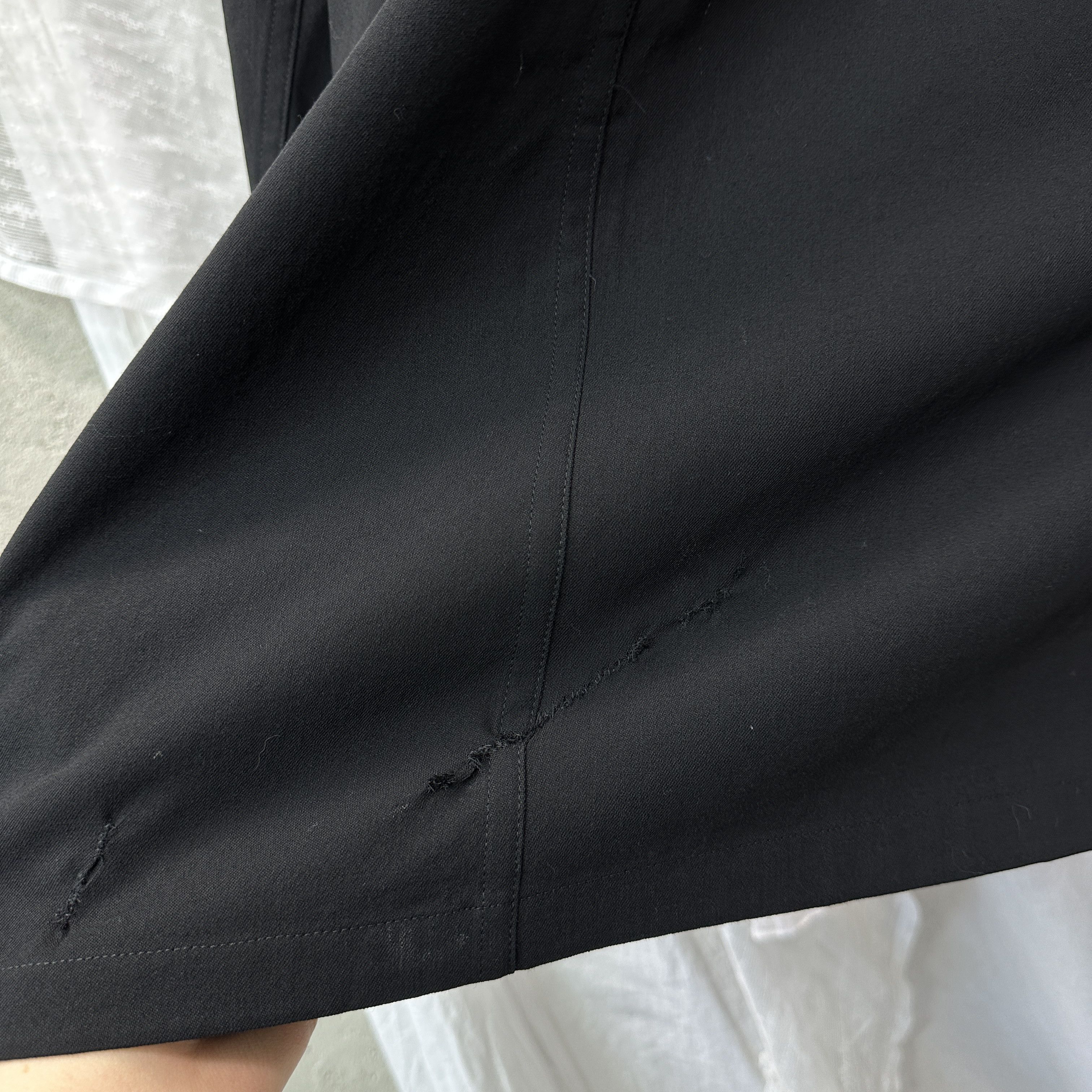 Yohji Yamamoto Vintage Avant Garde Classy Yohji Yamamoto Coat Y2K Size M / US 6-8 / IT 42-44 - 14 Thumbnail