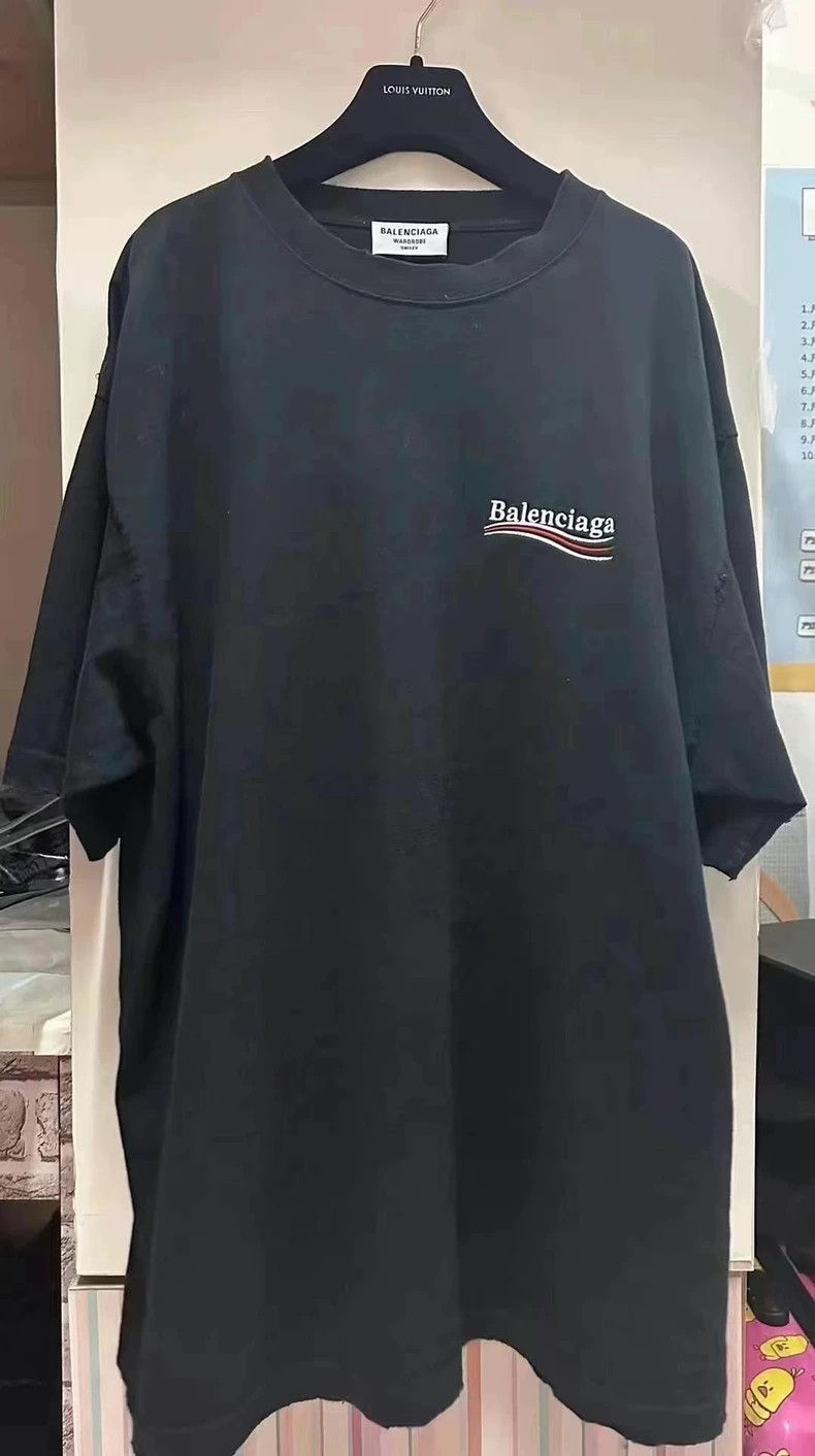Balenciaga Balenciaga Black Embroidered Coke Wave Logo Short Sleeve Size US L / EU 52-54 / 3 - 1 Thumbnail