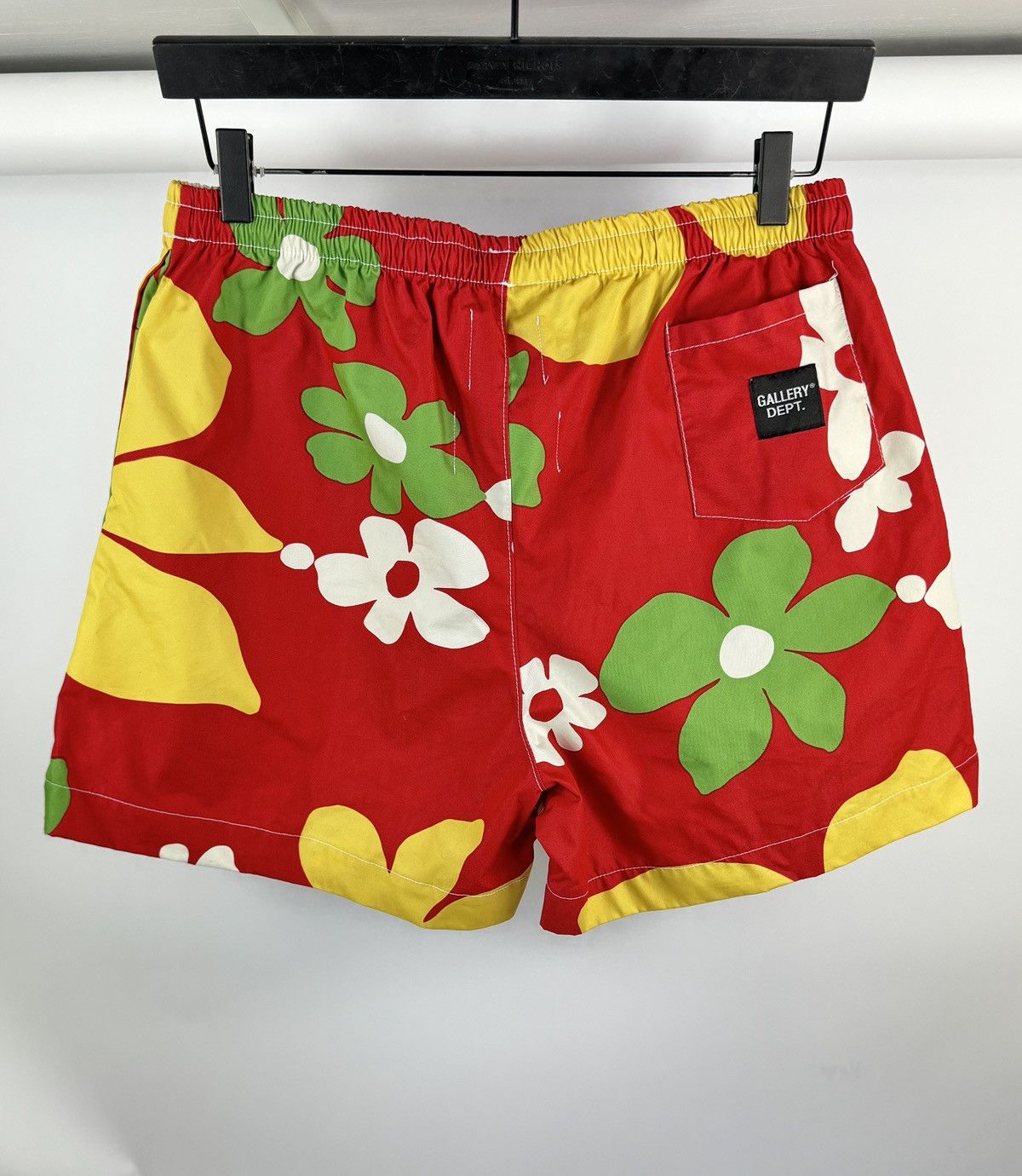 Gallery Dept. FLOWER PRINT SHORTS Size US 34 / EU 50 - 2 Thumbnail