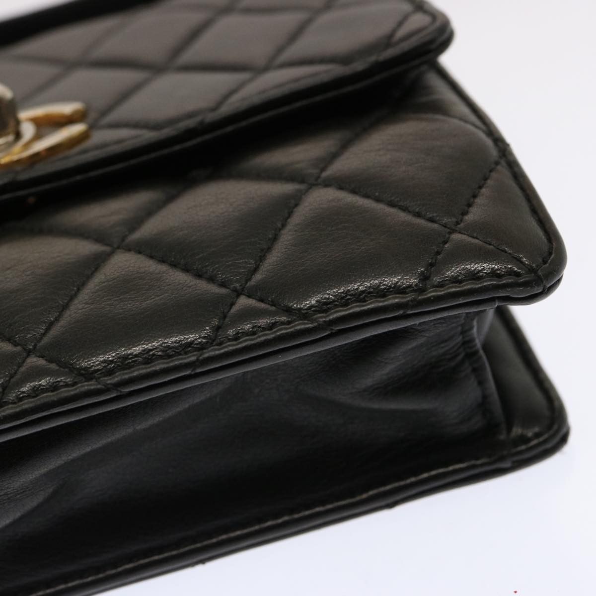 Chanel CHANEL Matelasse Turn Lock Waist Bag Lamb Skin Black CC Size ONE SIZE - 9 Thumbnail