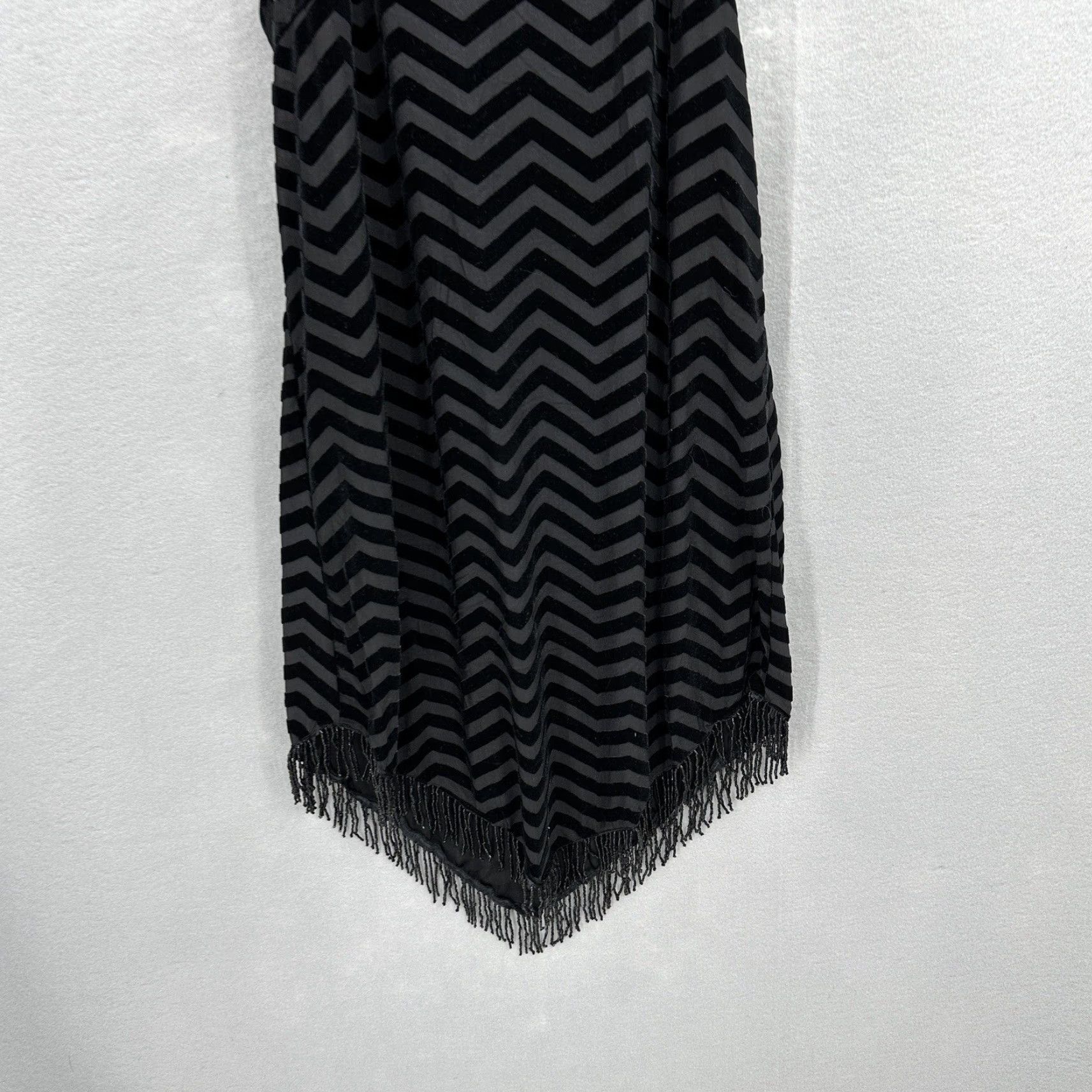 Velvet ASTR Dress Womens XS Black Velvet Chevron Spaghetti Strap Bead Fringe Going Out Size XS / US 0-2 / IT 36-38 - 4 Thumbnail