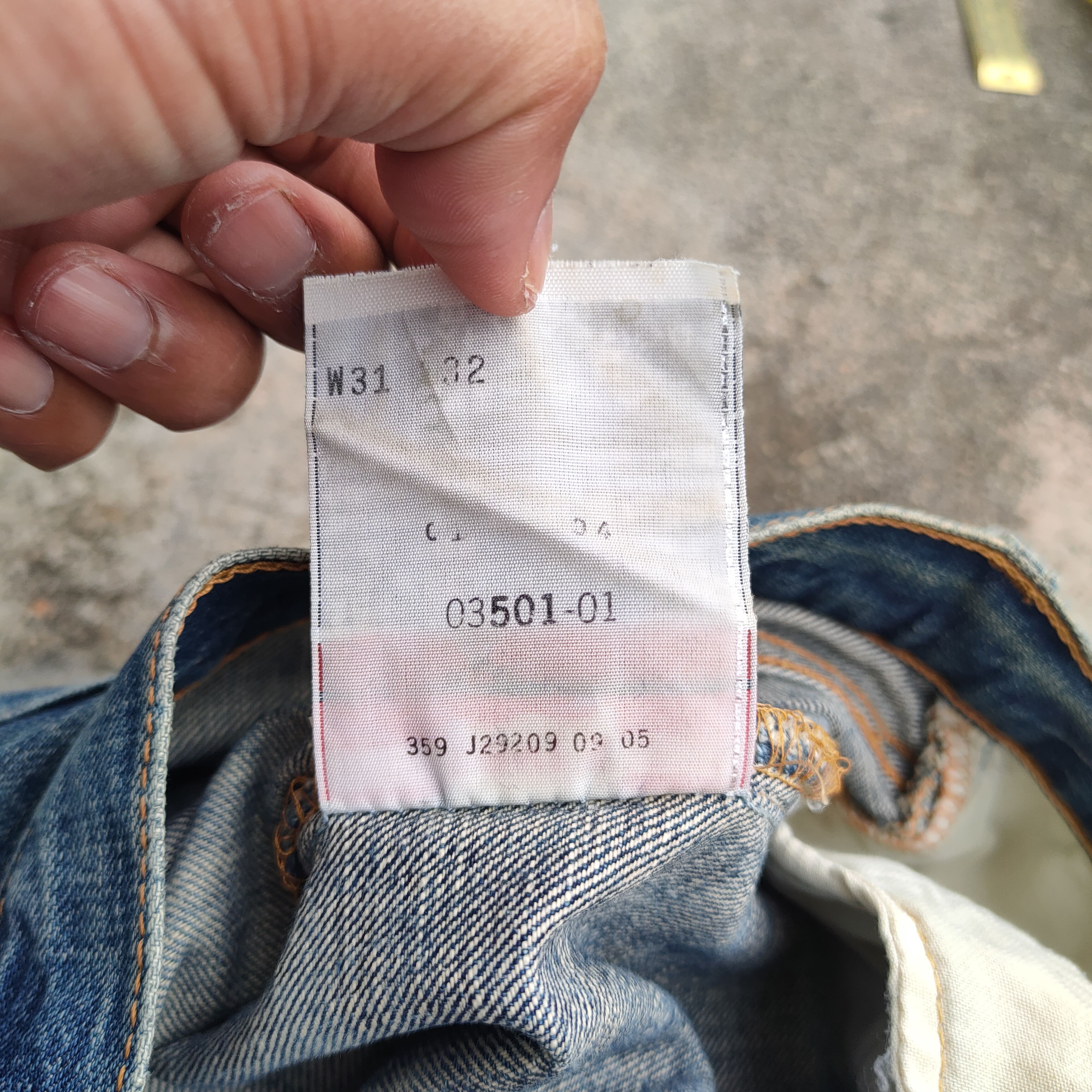 Levi's vintage Levi's 501 faded jeans denim pants Size US 33 - 18 Thumbnail