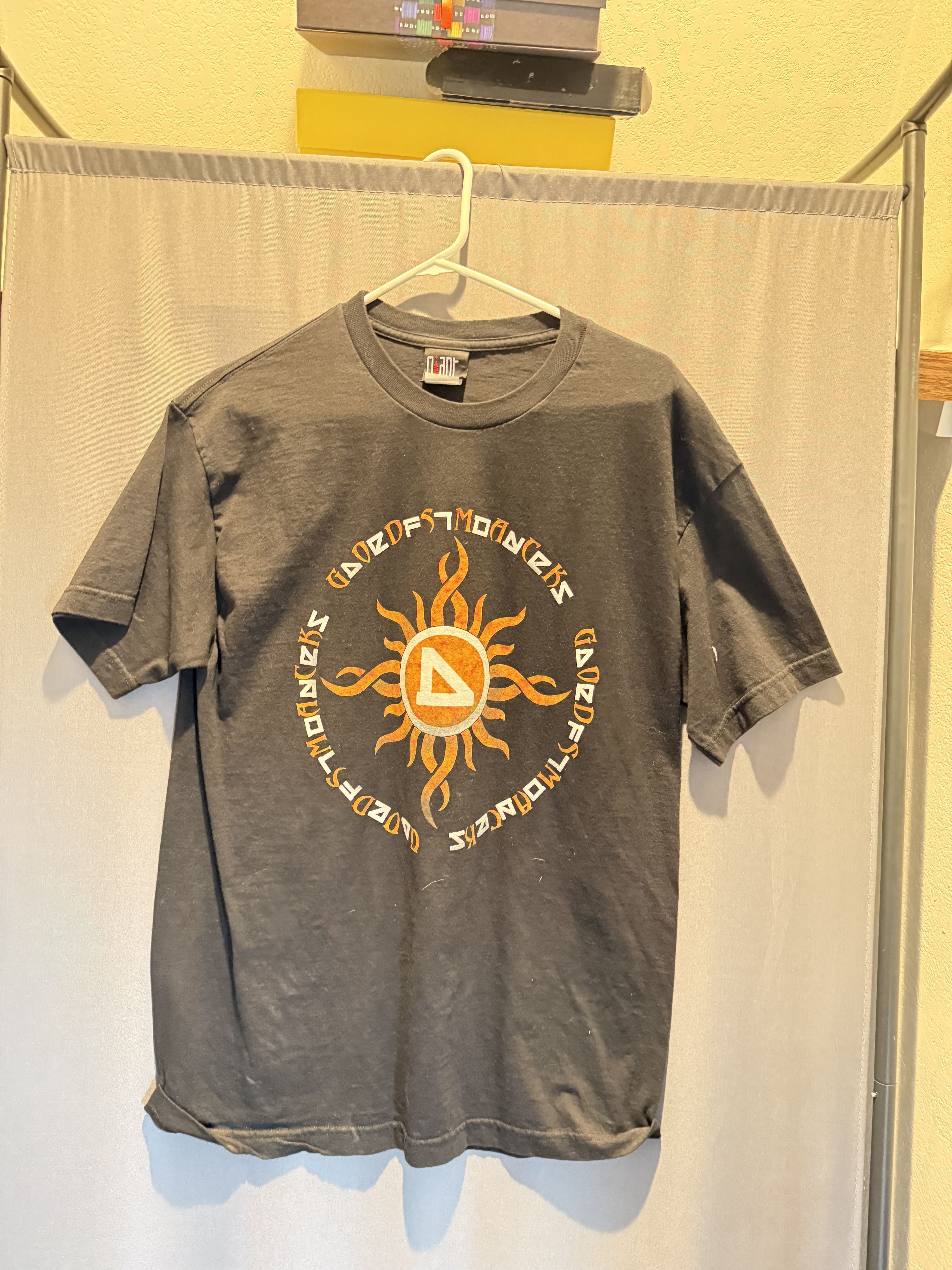 Band Tees Vintage Style Godsmack Sun Logo Rock Band T Shirt Size US L / EU 52-54 / 3 - 1 Thumbnail