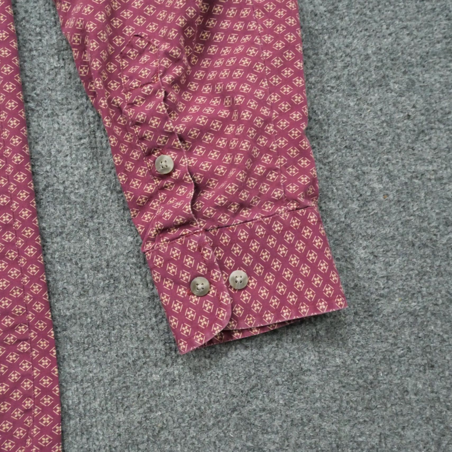 Wrangler VINTAGE Wrangler Shirt Mens XLT XL Tall Red Button Up Geometric Country 20X Y2K 90s Western Pockets Mens Size US XL / EU 56 / 4 - 5 Thumbnail