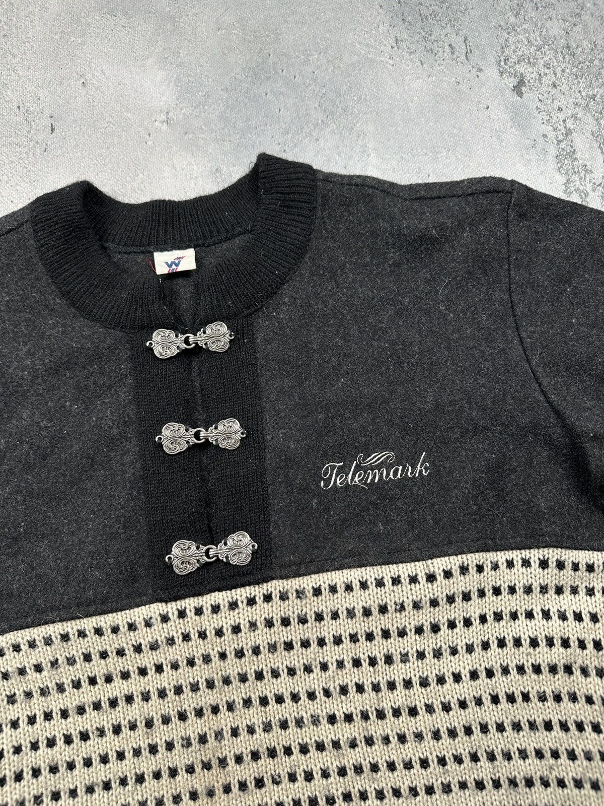 Dale Of Norway Vintage Norwegian Telemark Wool Knit Sweater Toggle Buttons Size US L / EU 52-54 / 3 - 9 Thumbnail