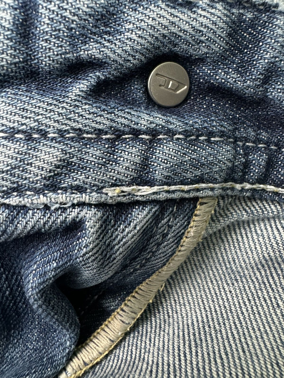 Diesel Crazy Vintage Y2K Diesel Thavar Skinny Destroyed Denim Jeans Size US 31 - 24 Thumbnail