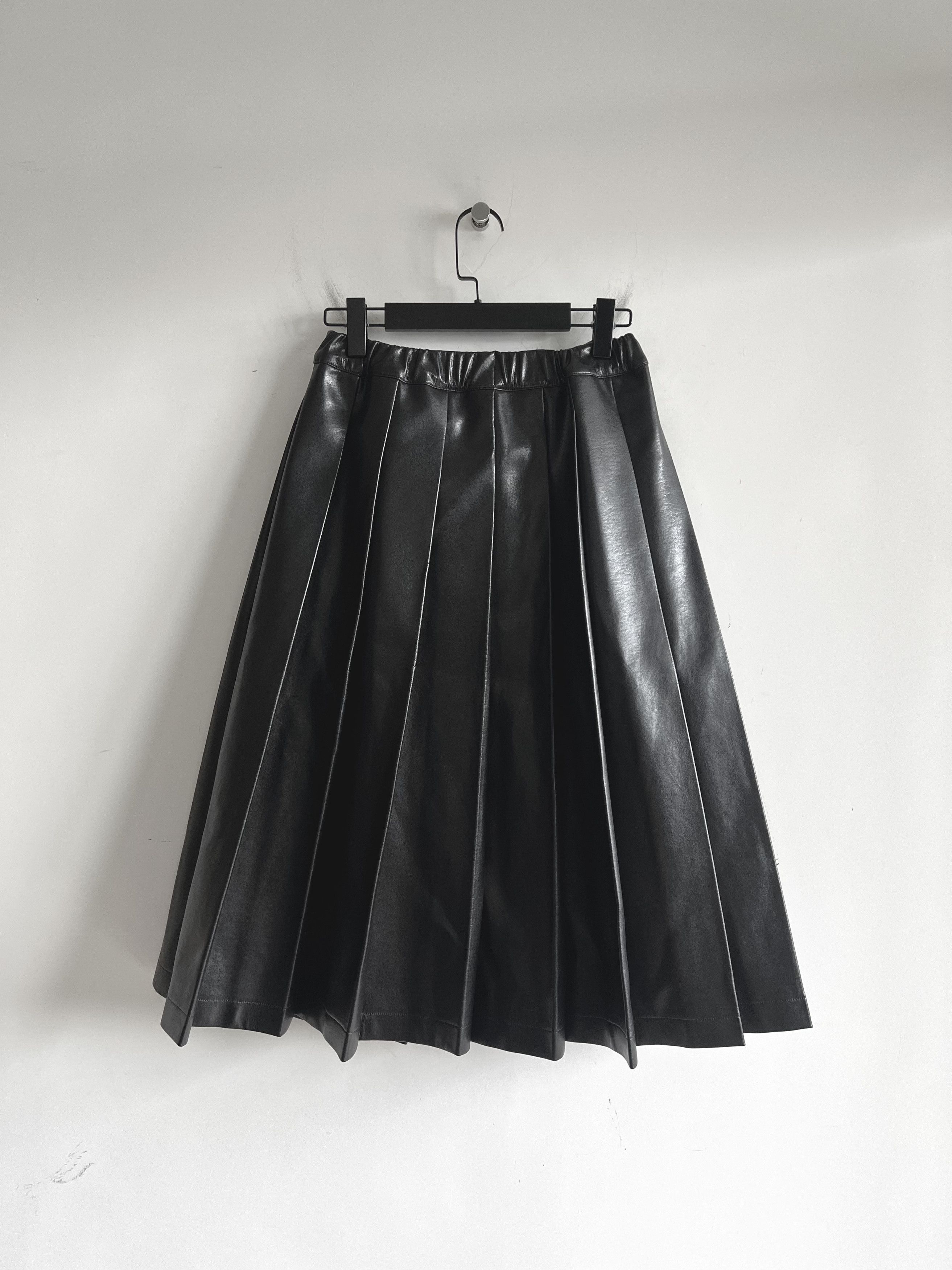 Comme des Garcons Black BLACKCOMME des GARCONS - Leather Pleated Midi Skirts Size 24" / US 00 / IT 34 - 2 Thumbnail
