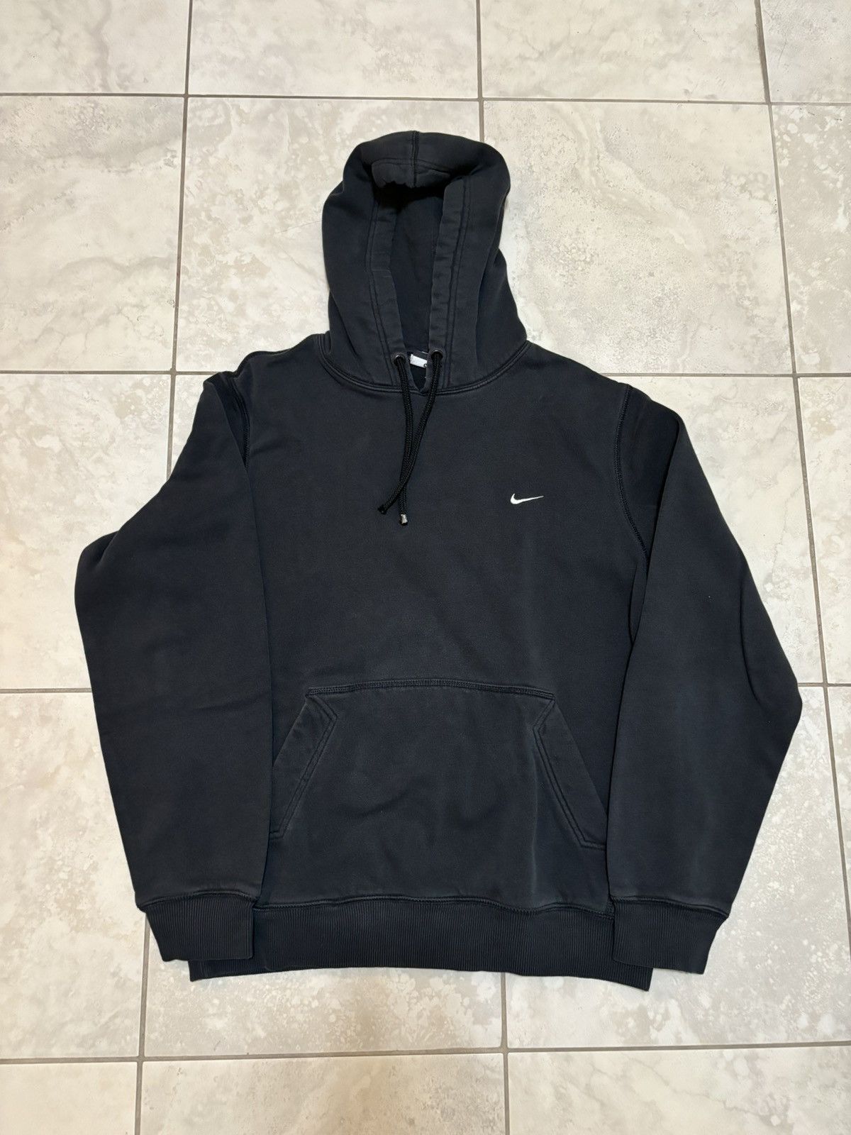 Nike black nike mini swoosh chest hoodie Size US M / EU 48-50 / 2 - 1 Thumbnail