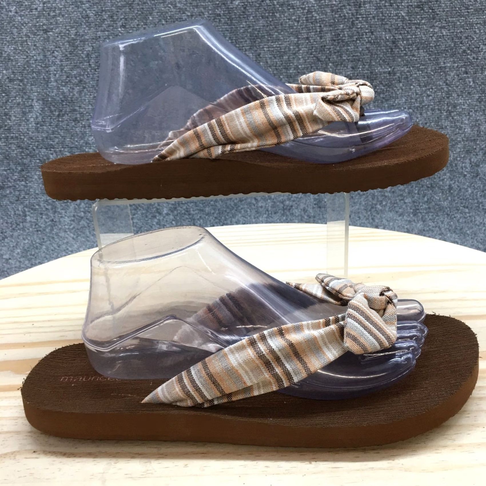 Vintage Maurices Sandals Womens 12 M Leah Flip Flop Beige Striped Toe-Post Comfort NEW Size US 12 / IT 42 - 2 Thumbnail