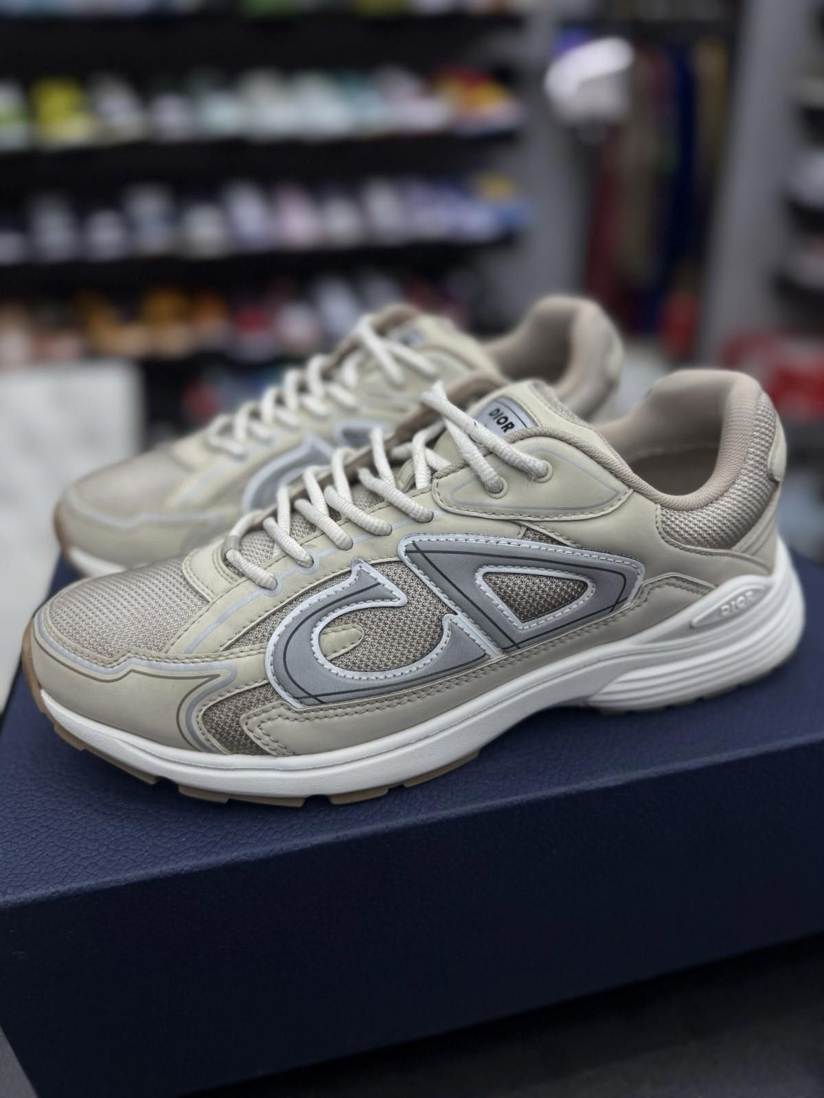 Dior Size 44EU / 11US - Dior B30 Tan Sneakers Retail $1200 Size US 11 / EU 44 - 4 Thumbnail