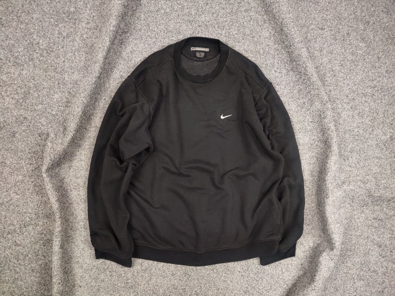 Nike Vintage 90's Nike Logo Black Faded Square Sweatshirts USA Size US XL / EU 56 / 4 - 1 Thumbnail
