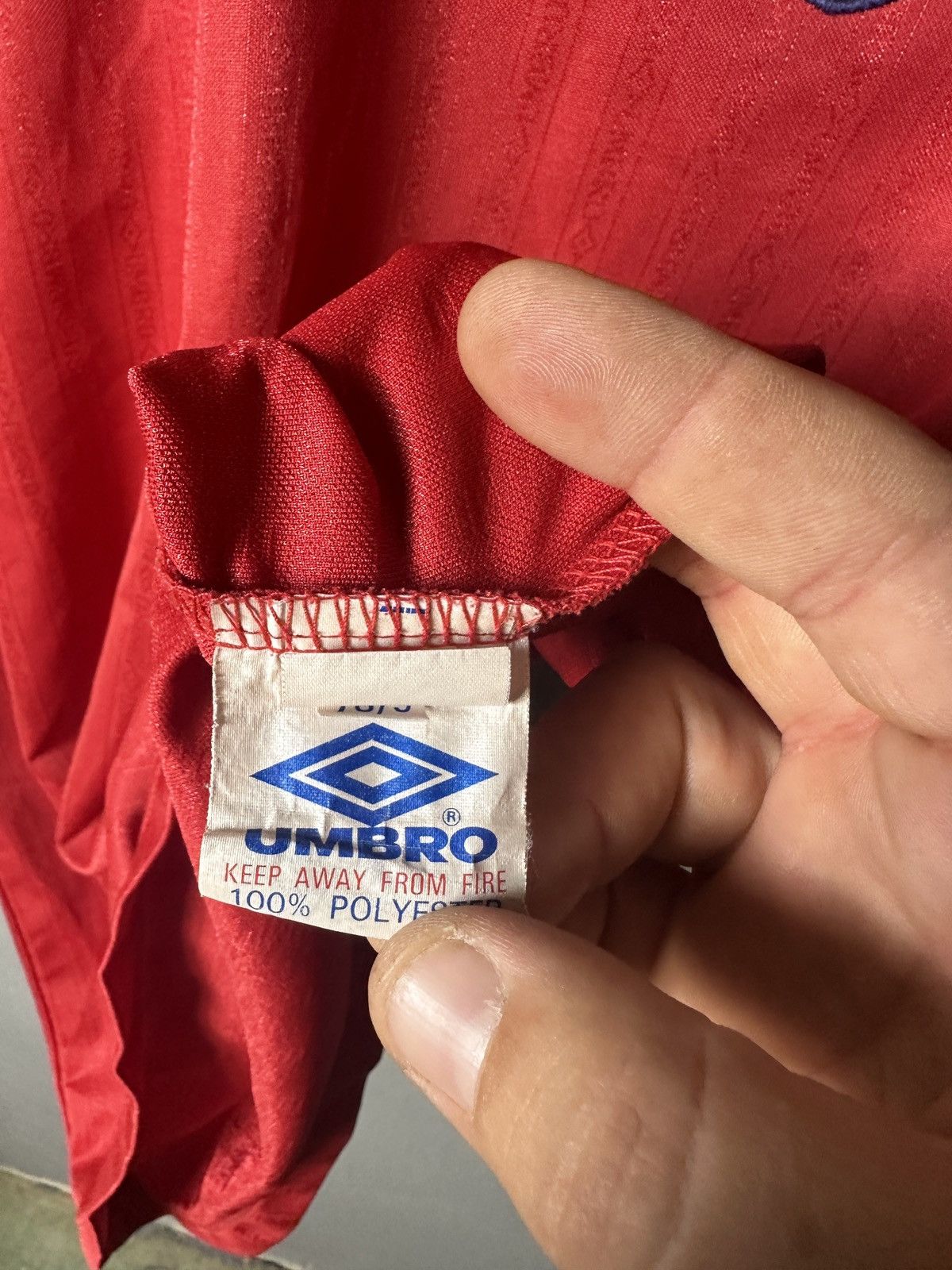 Other VINTAGE ENGLAND NATIONAL 2000/2001 SOCCER FOOTBALL JERSEY Size US L / EU 52-54 / 3 - 6 Thumbnail