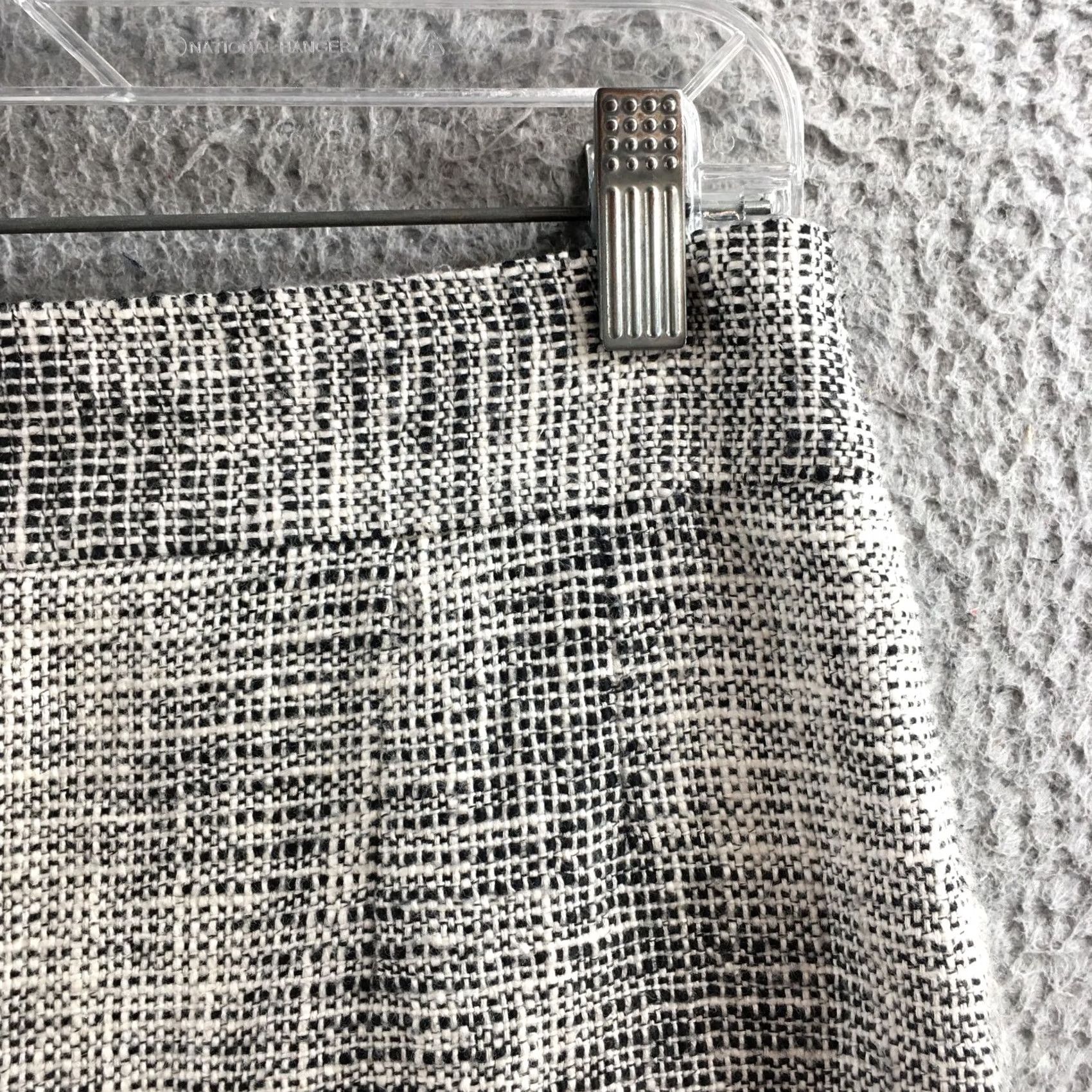 Banana Republic Banana Republic Skirt Womens 6 Gray Cotton Blend Tweed Straight & Pencil Casual Dress Pant? Size 28" / US 6 / IT 42 - 4 Thumbnail