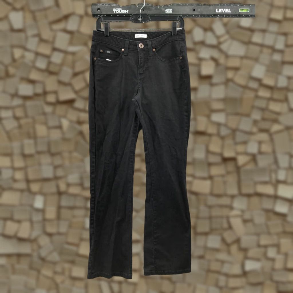Lee Lee Jeans Mid Rise Black Denim Size 8 Womens Straight 5-Pocket Classic Comfort ZIP Belt Loops Size 30" / US 8 / IT 44 - 1 Thumbnail