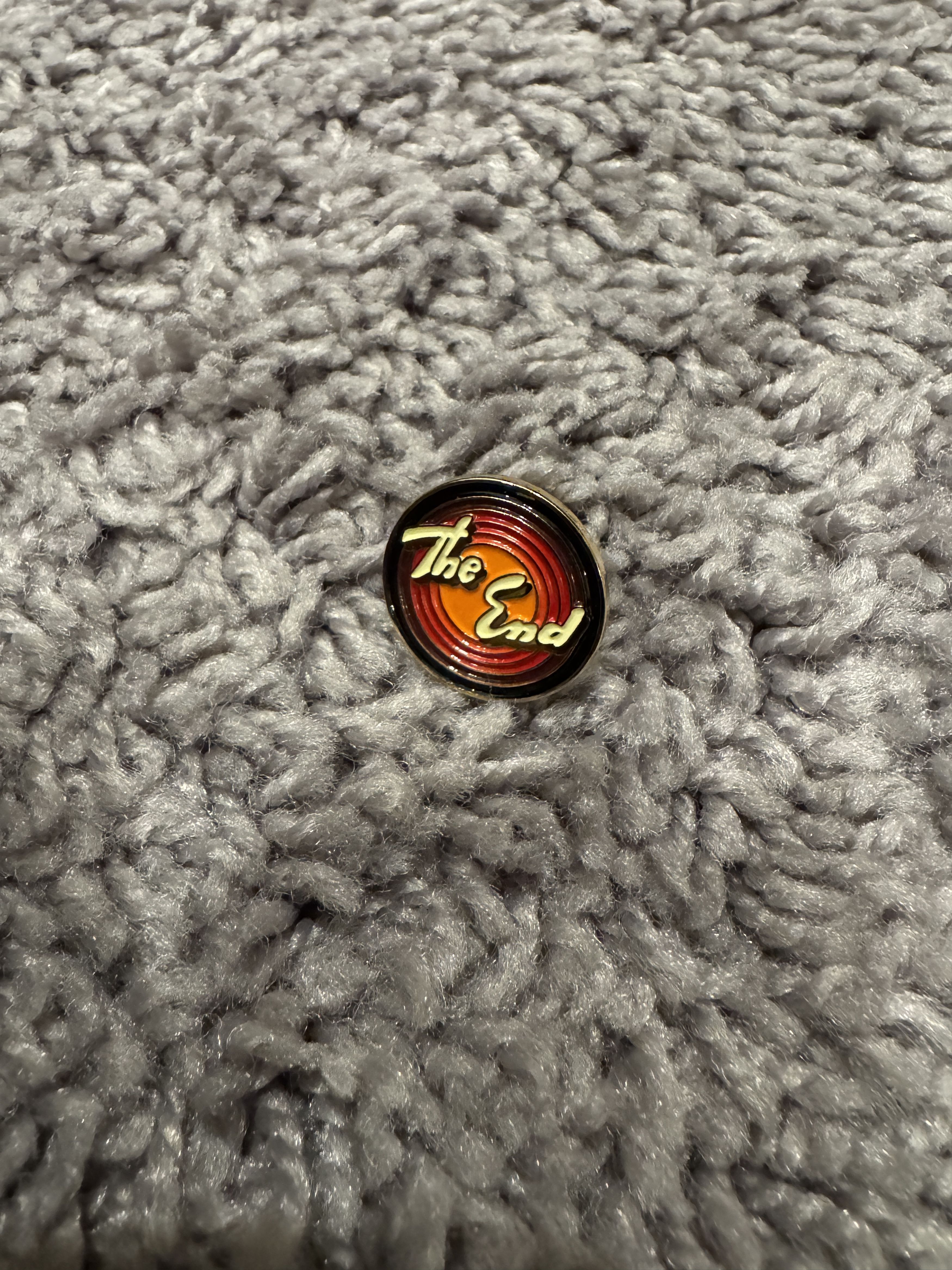 Supreme | Tom And Jerry "The End" Pin | FW16
