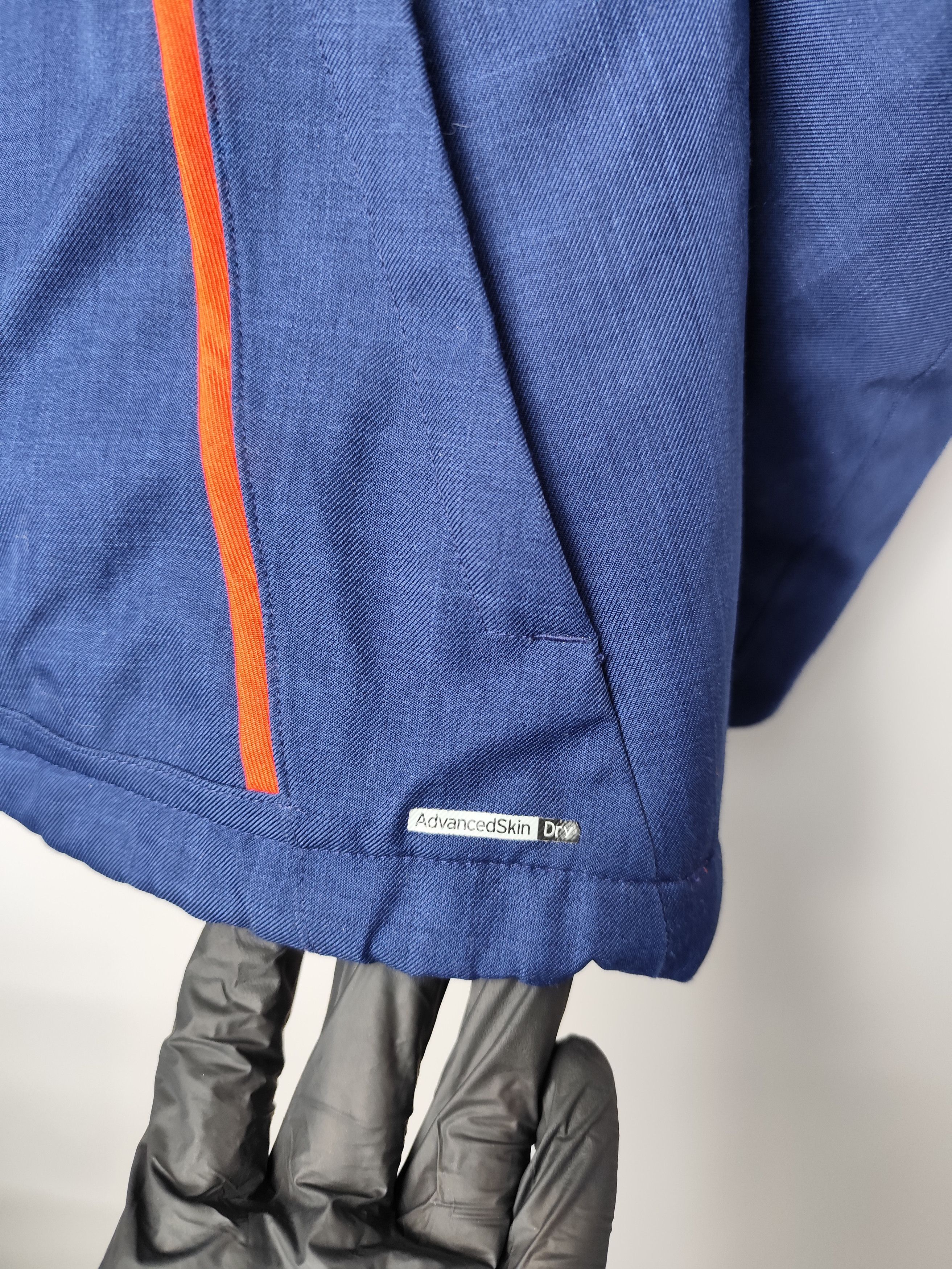 Salomon Vintage streetwear sportswear Outdoor Salomon Ski jacket Size L / US 10 / IT 46 - 3 Thumbnail