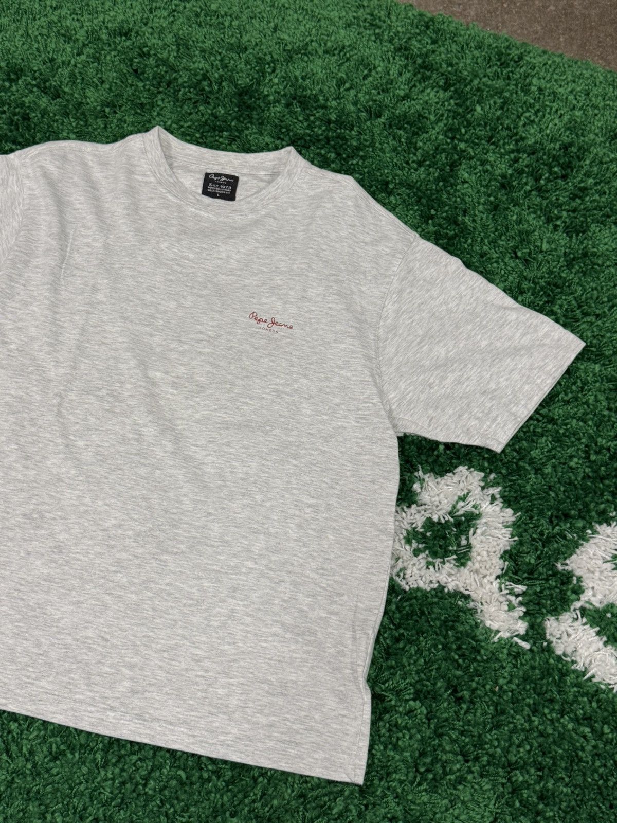 Pepe Jeans Pepe Jeans Cursive Script Embroidered Logo Tee London Size US L / EU 52-54 / 3 - 2 Thumbnail