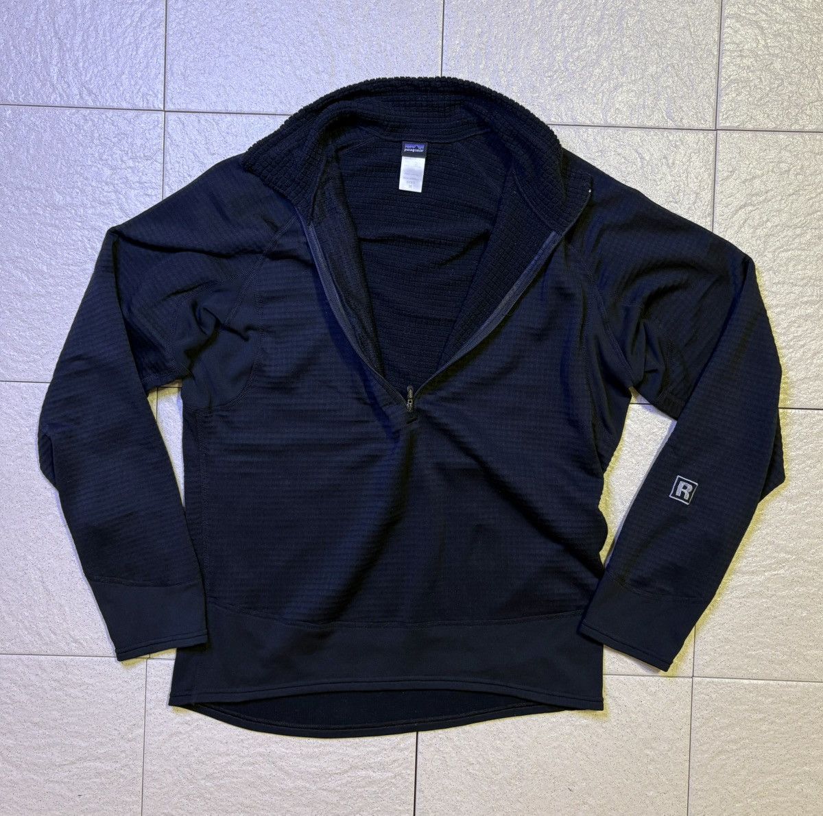 Patagonia Patagonia R1 Men's Mars Fleece 1/2 Zip Pullover Black Size M Size US M / EU 48-50 / 2 - 4 Thumbnail