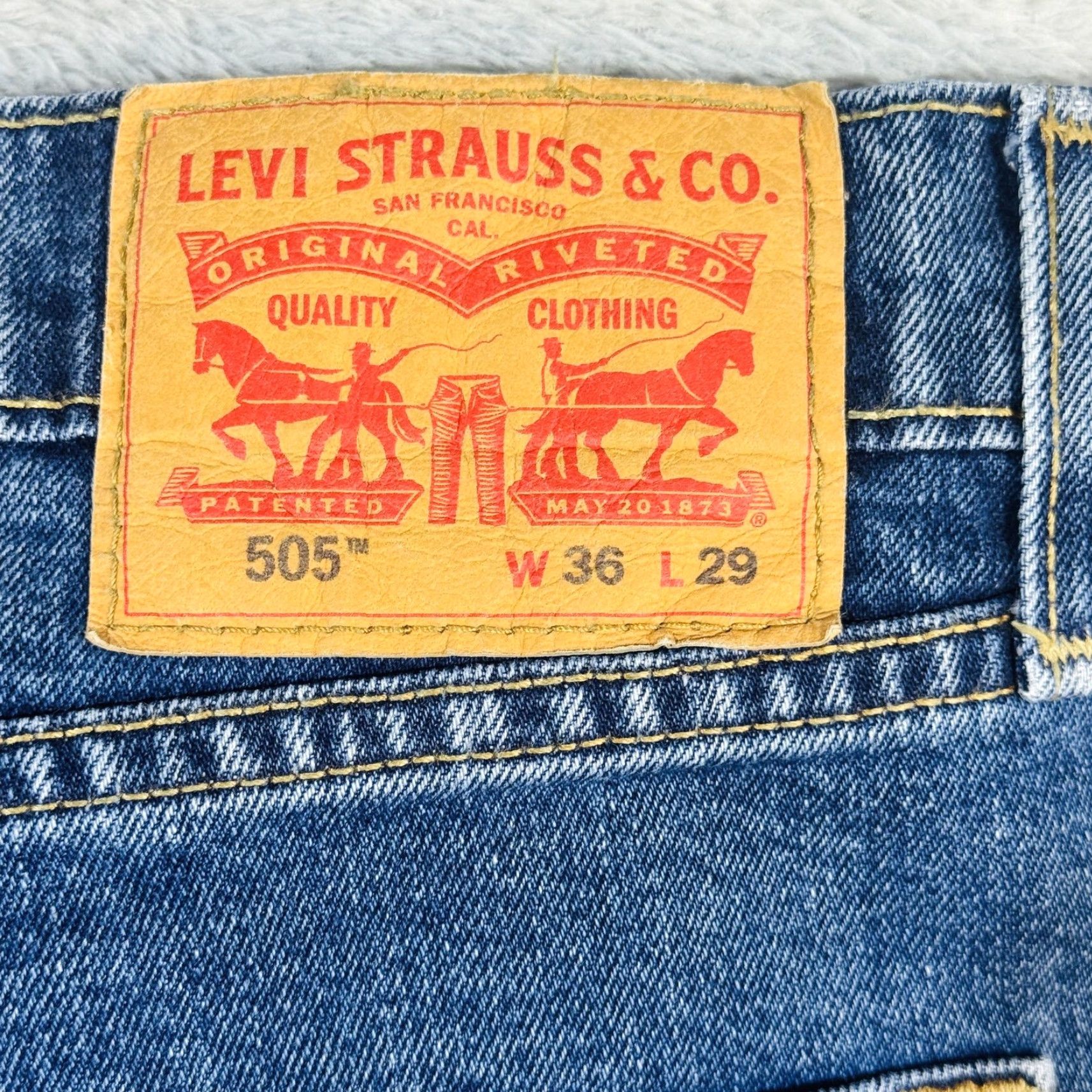 Levi's Levis 505 Jeans Mens 36x29 Blue Medium Wash Zip Fly Straight Stretch Denim Regular Fit 5-Pocket USA Logo Leather Patch Men’s Jeans Size US 36 / EU 52 - 7 Thumbnail