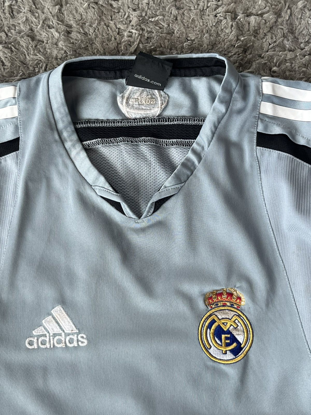 Vintage Vintage Adidas Soccer Jersey Real Madrid 2004-2005 Size US S / EU 44-46 / 1 - 3 Thumbnail