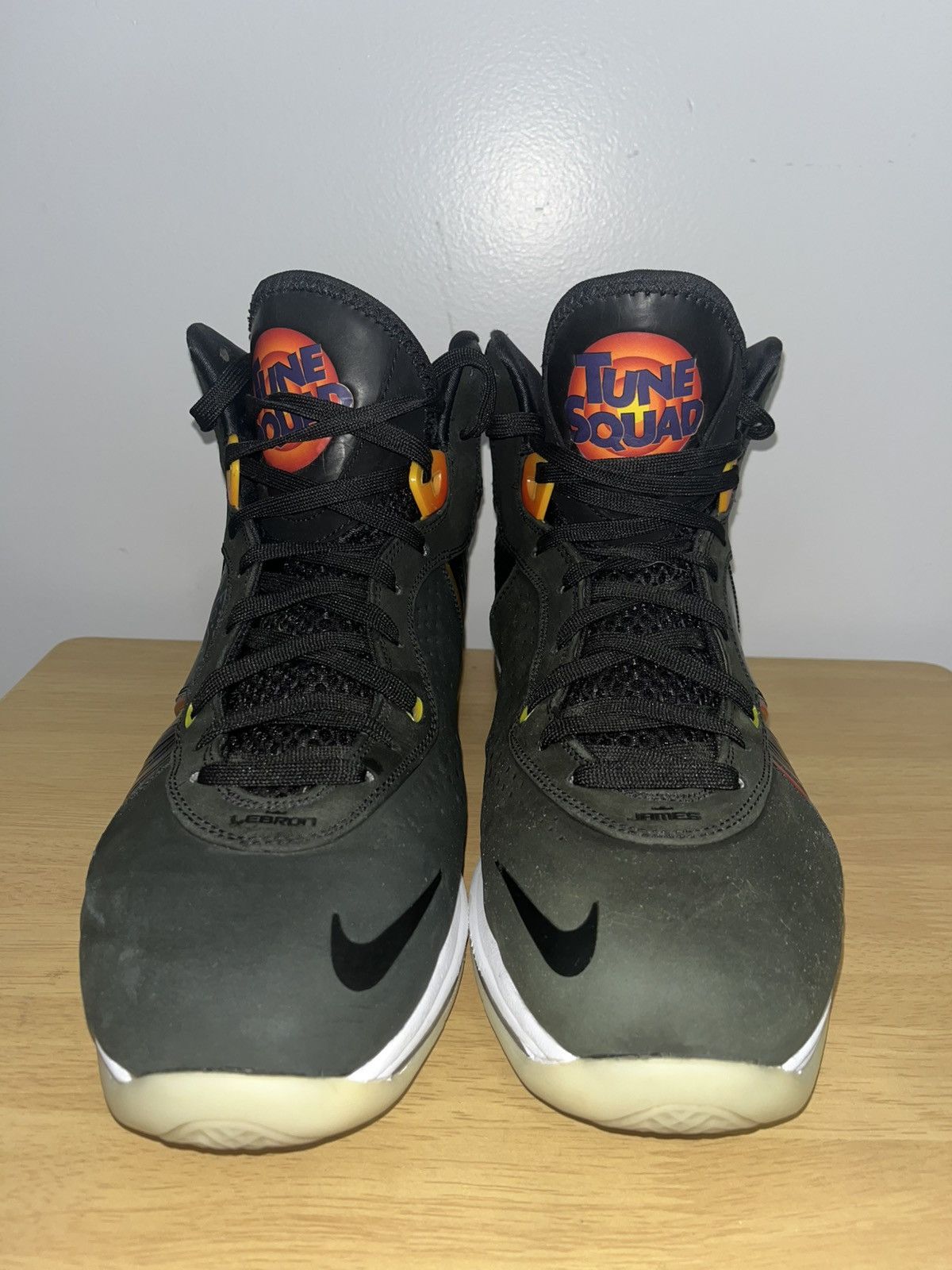 Nike Lebron “Space Jam”