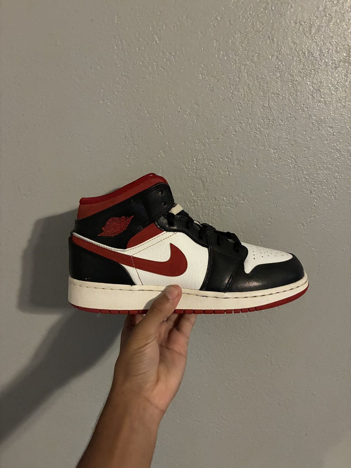 Jordan Brand Jordan 1 Mid ‘Gym Red Black White’ Size US 5.5 / EU 38 - 5 Thumbnail