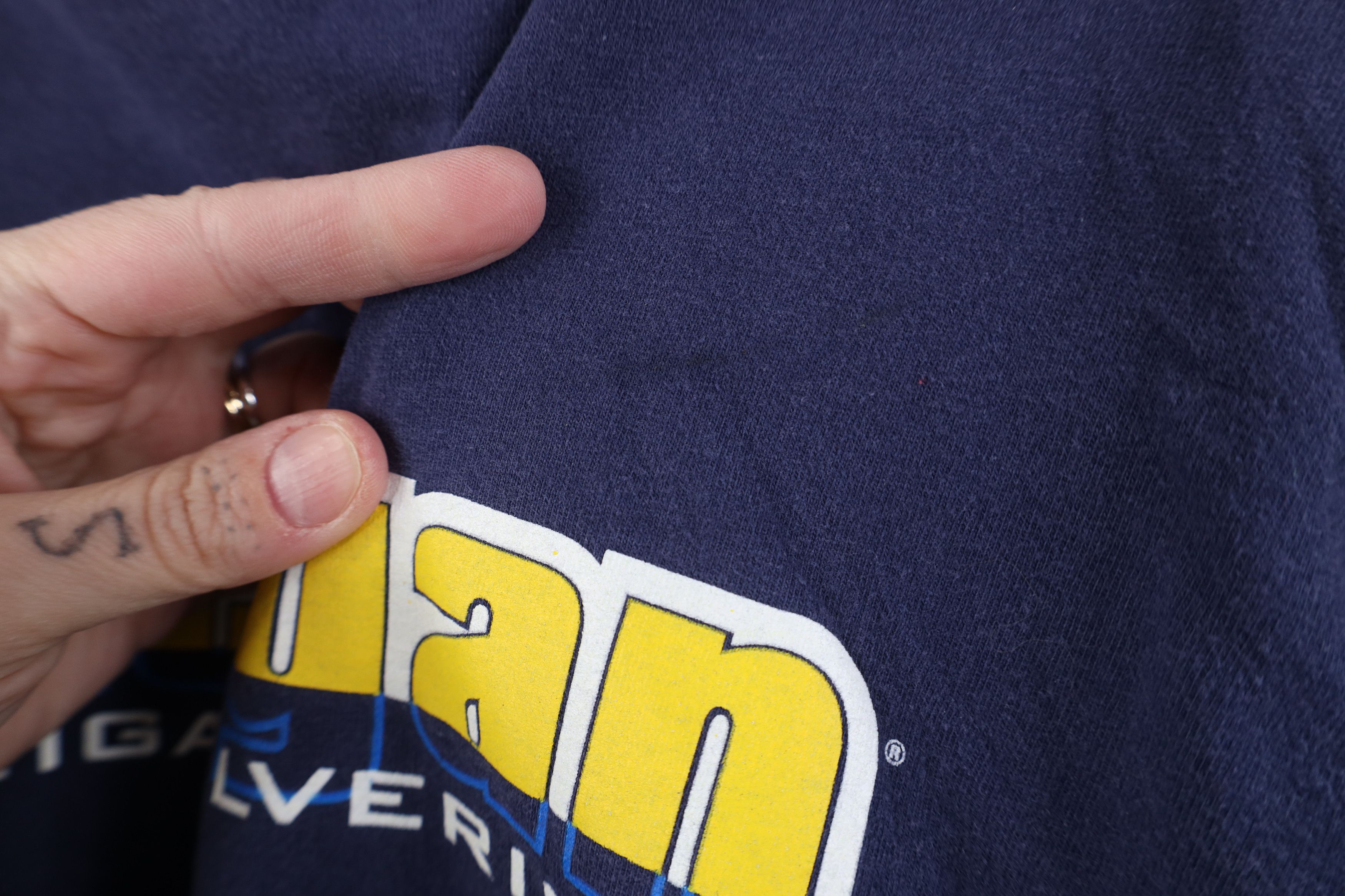 Starter Vintage 90s Starter Faded University of Michigan T-Shirt Size US L / EU 52-54 / 3 - 6 Thumbnail