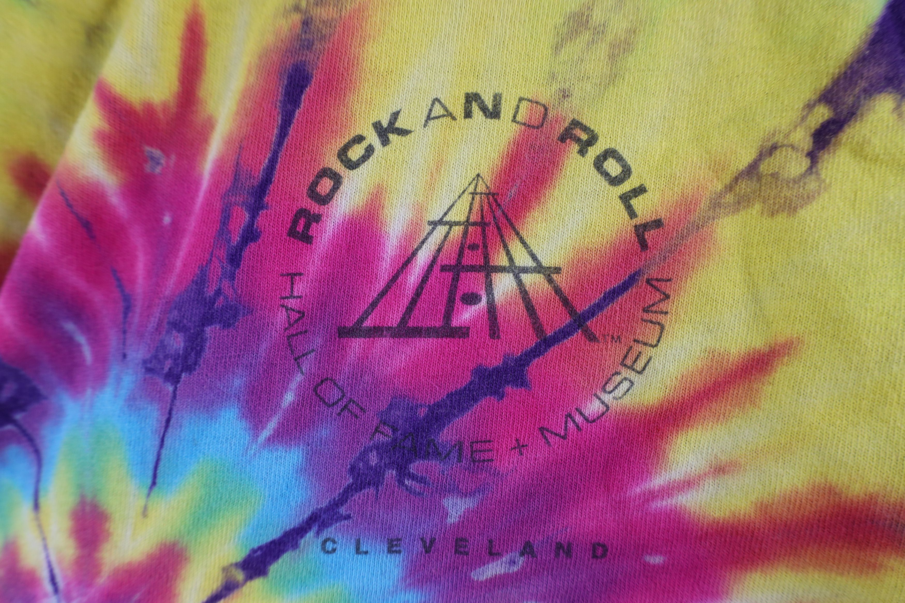 Vintage Vintage 90s N Roll Hall of Fame Museum Long Sleeve T-Shirt Size US L / EU 52-54 / 3 - 4 Thumbnail