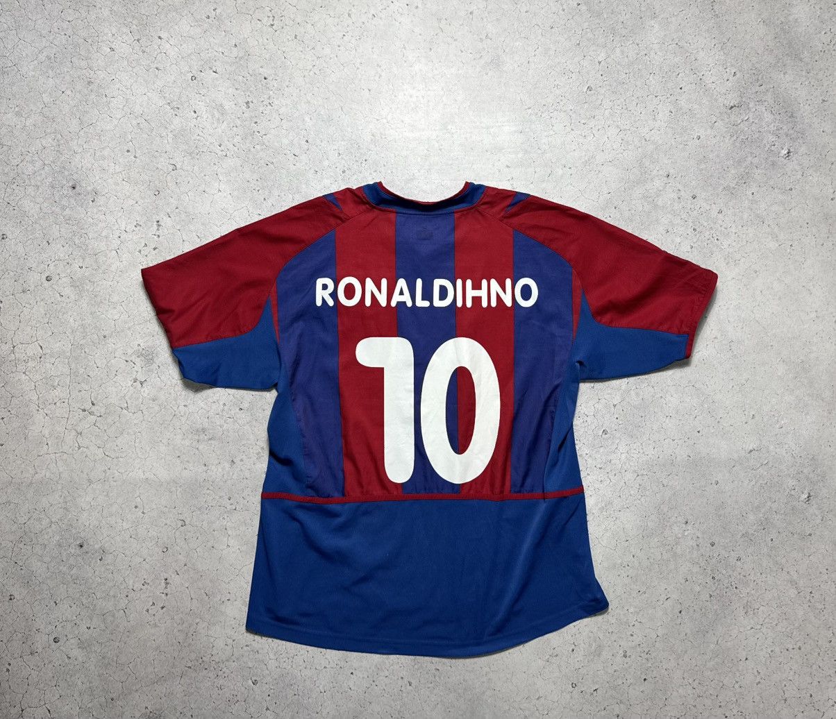 Nike Nike FC Barcelona #10 Ronaldinho 2002 Soccer Jersey Vintage Size US L / EU 52-54 / 3 - 9 Thumbnail