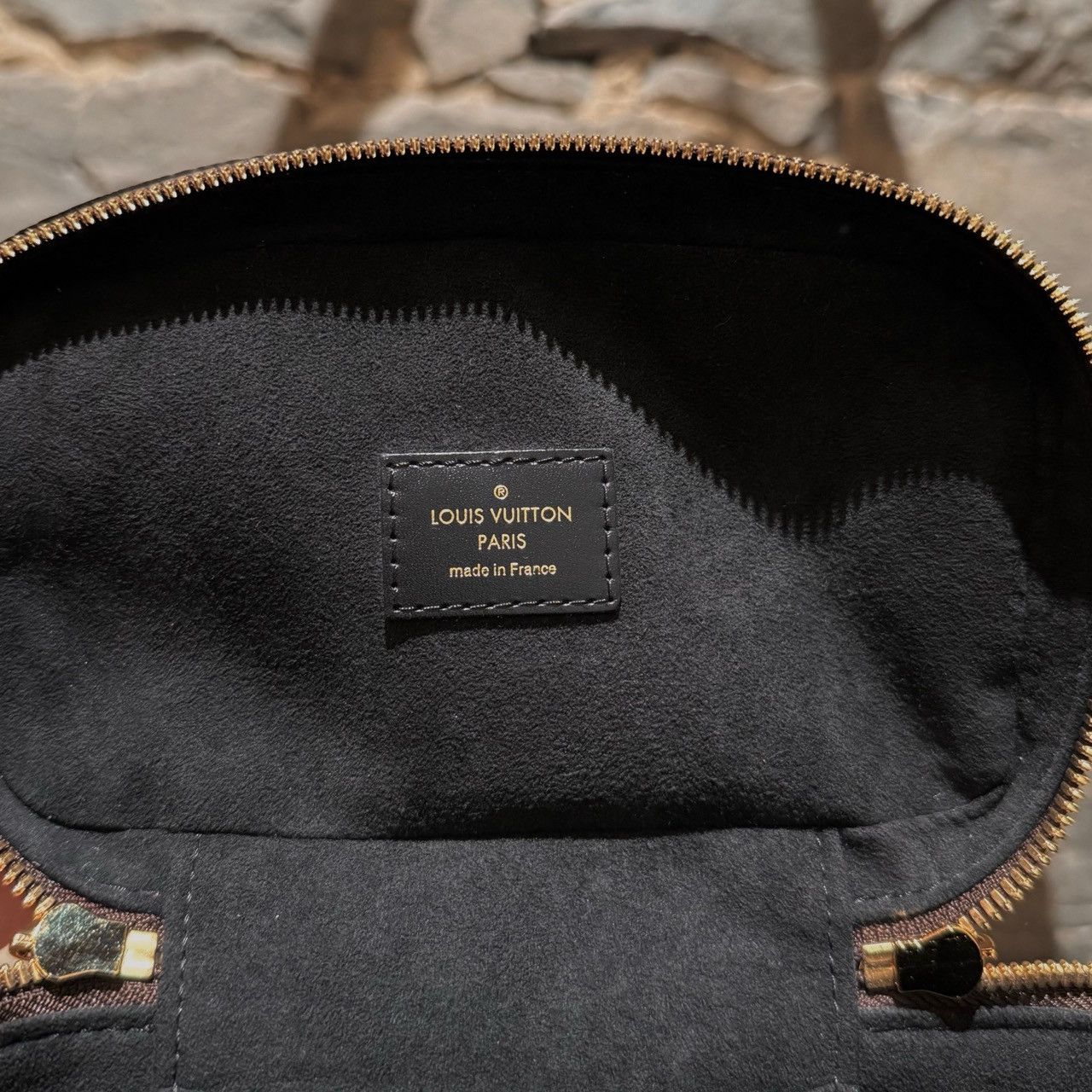 Louis Vuitton Louis Vuitton 2022 Vanity PM Monogram Reverse Chain Bag Size ONE SIZE - 9 Thumbnail
