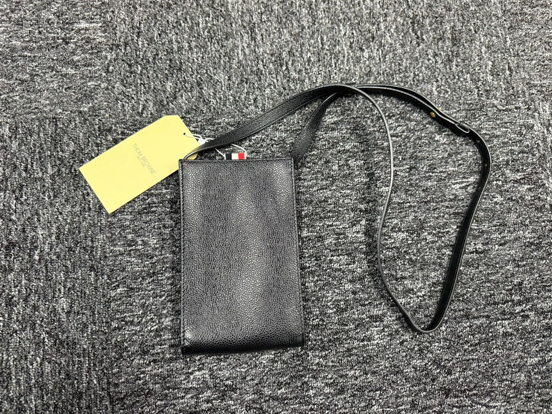 Thom Browne Thom Browne 4-Bar Black Crossbody Phone Pouch Size ONE SIZE - 2 Thumbnail