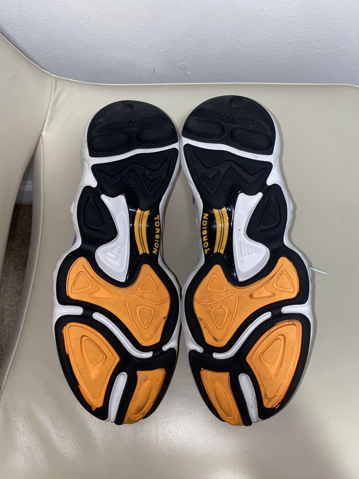 Adidas Adidas Sneakers Size US 9.5 / EU 42-43 - 5 Thumbnail