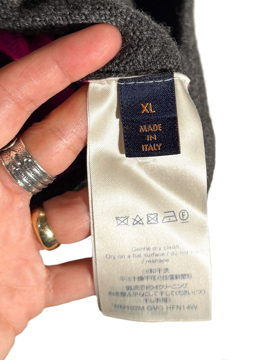 Louis Vuitton Louis Vuitton FW18 Grey Cashmere Pink Monogram Sweater Size US XL / EU 56 / 4 - 6 Thumbnail