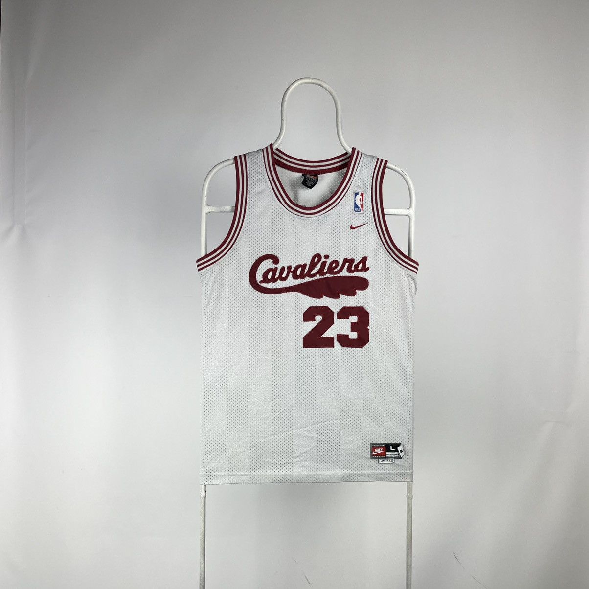NBA Vintage Nike NBA jersey Cleveland Cavalries Lebron James 23 Size US M / EU 48-50 / 2 - 1 Thumbnail