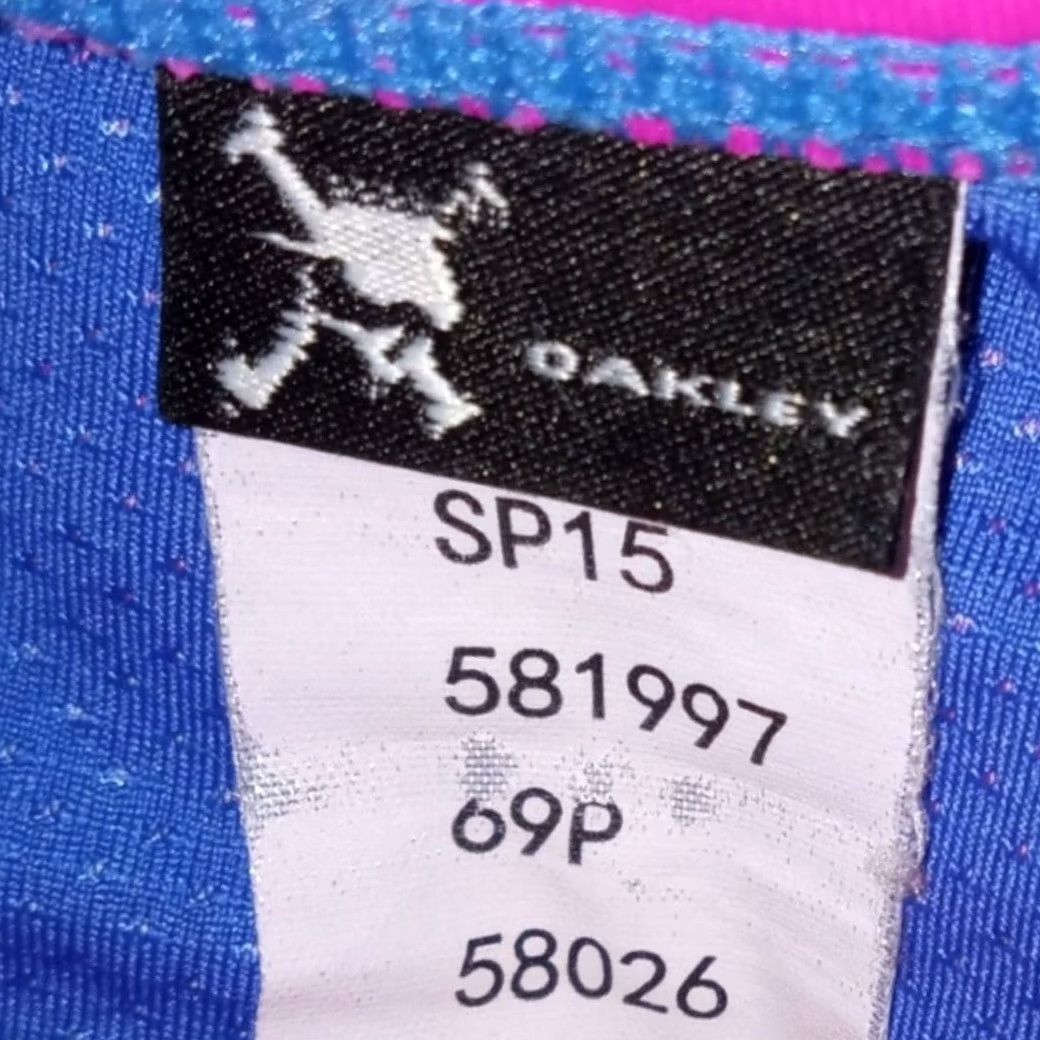 Oakley It focuses on the core item: "O Oakley Bikini Bottom. Size 28" / US 6 / IT 42 - 4 Thumbnail