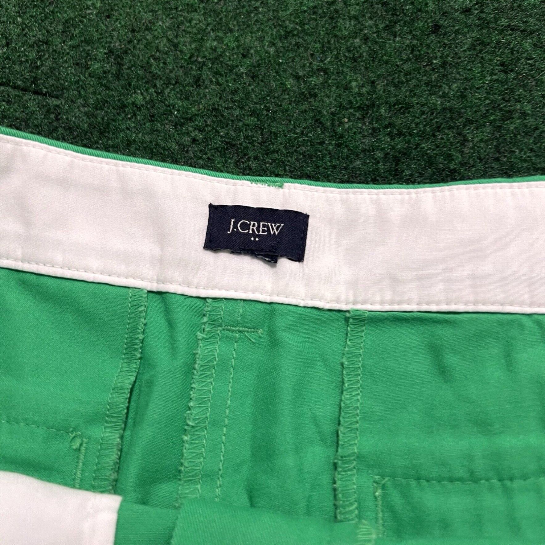 J.Crew J. Crew Chino Shorts Green 4.5" Inseam Size 8 32 In Waist Size 32" / US 10 / IT 46 - 3 Thumbnail