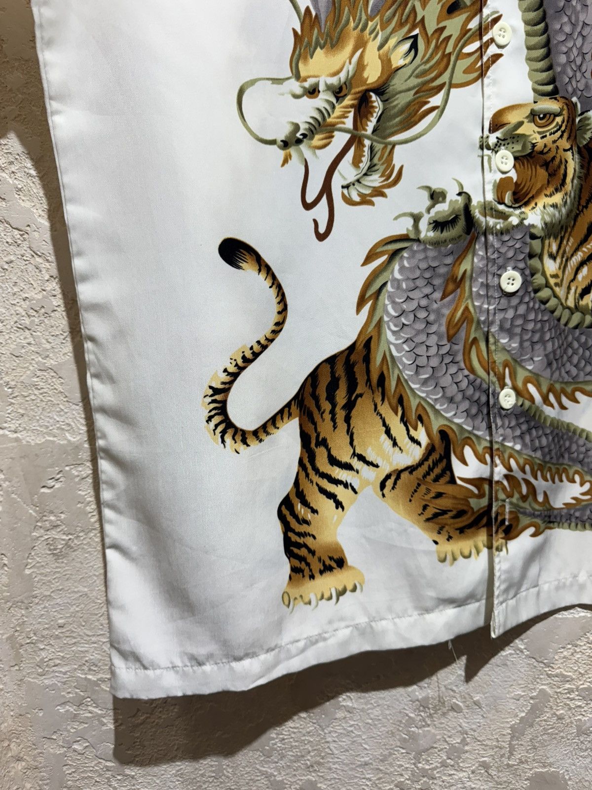 Vintage Dnon Jeans Hawaii Shirt Dragon Tiger Vintage L/XL Size US L / EU 52-54 / 3 - 3 Thumbnail