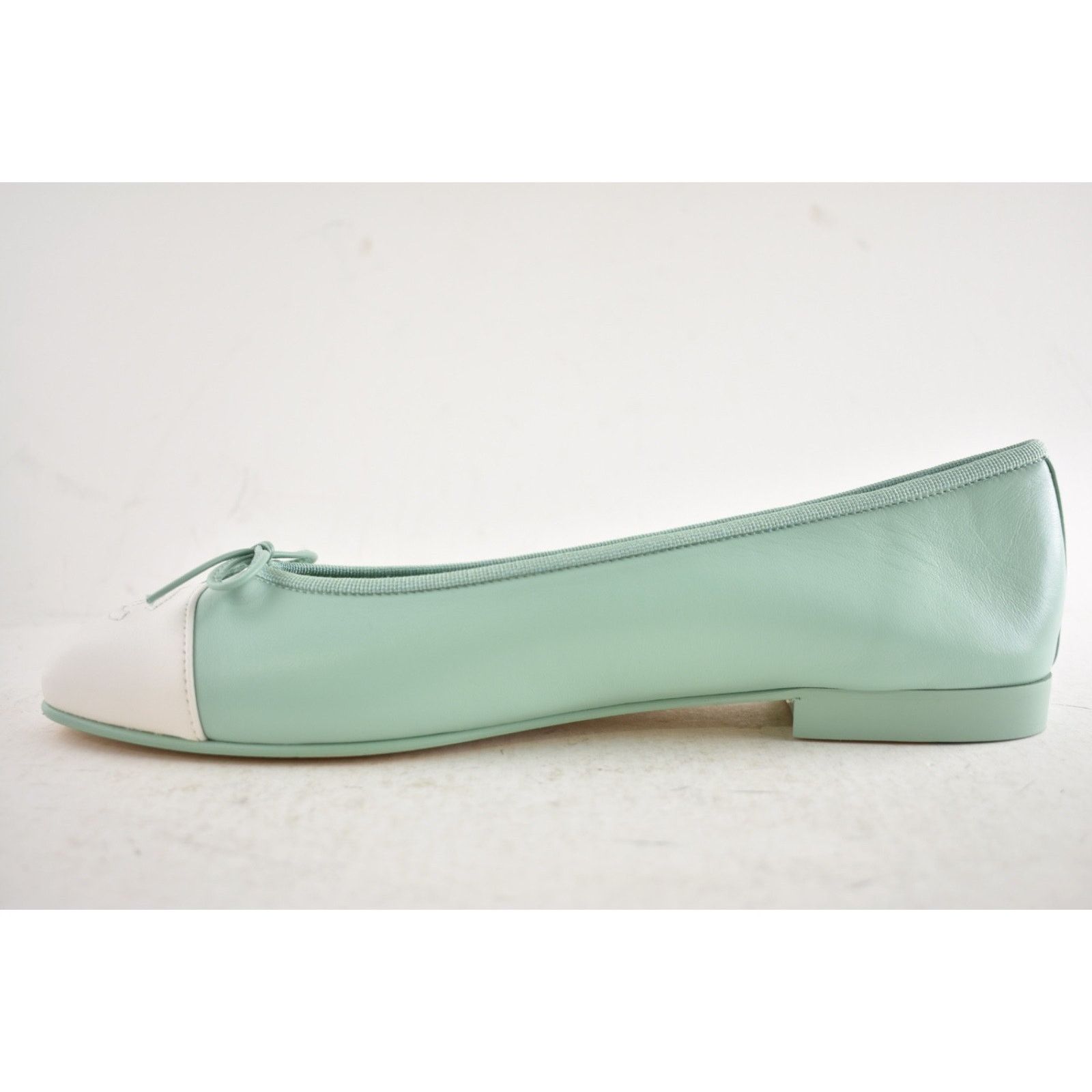 Chanel Chanel Light Green White Lambskin Ballet Flat Size 40 Size US 10 / IT 40 - 18 Thumbnail
