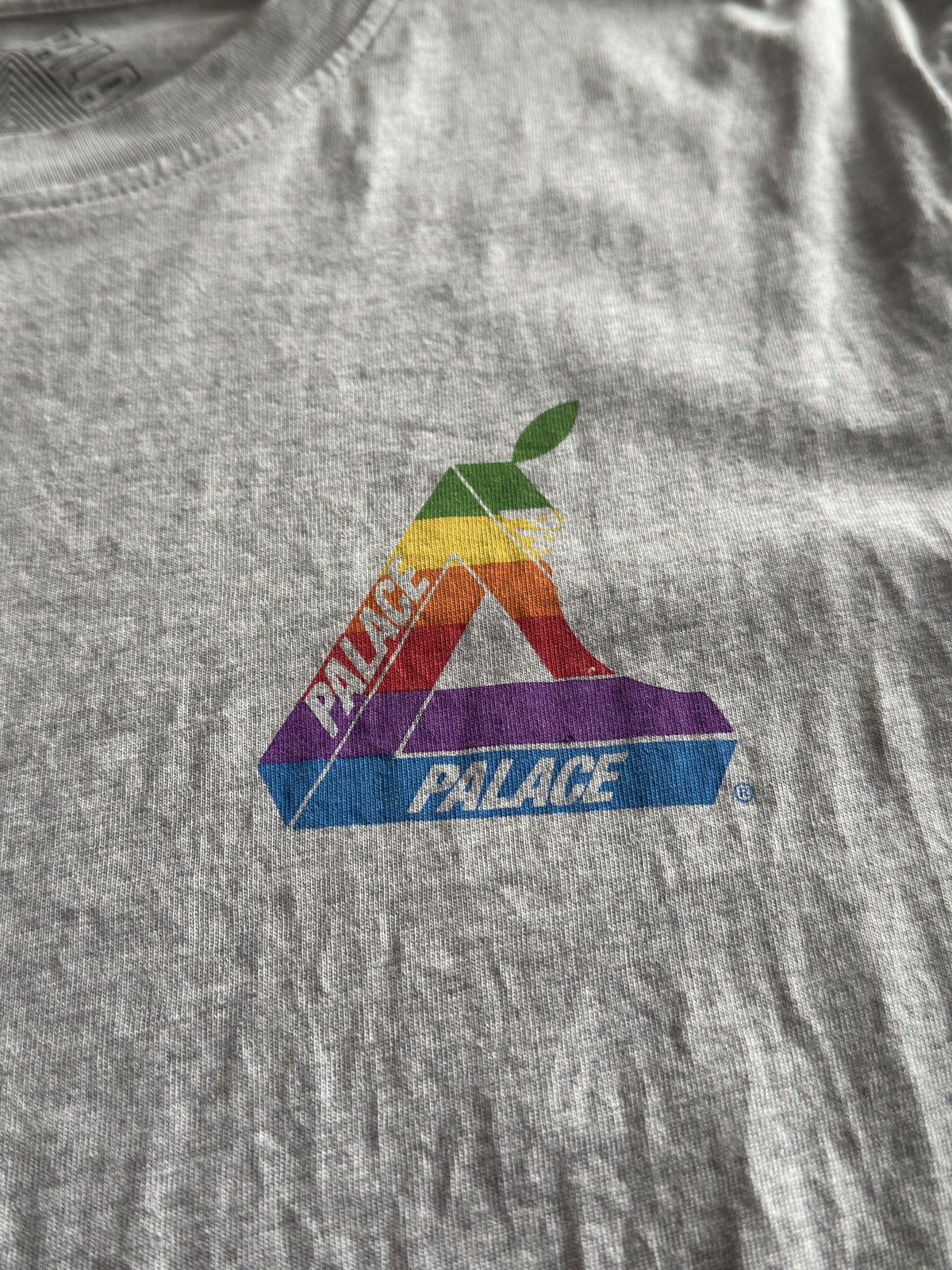 Palace Palace Jobsworth Tee - Grey - Apple - CEASE & DESIST Size US S / EU 44-46 / 1 - 3 Thumbnail