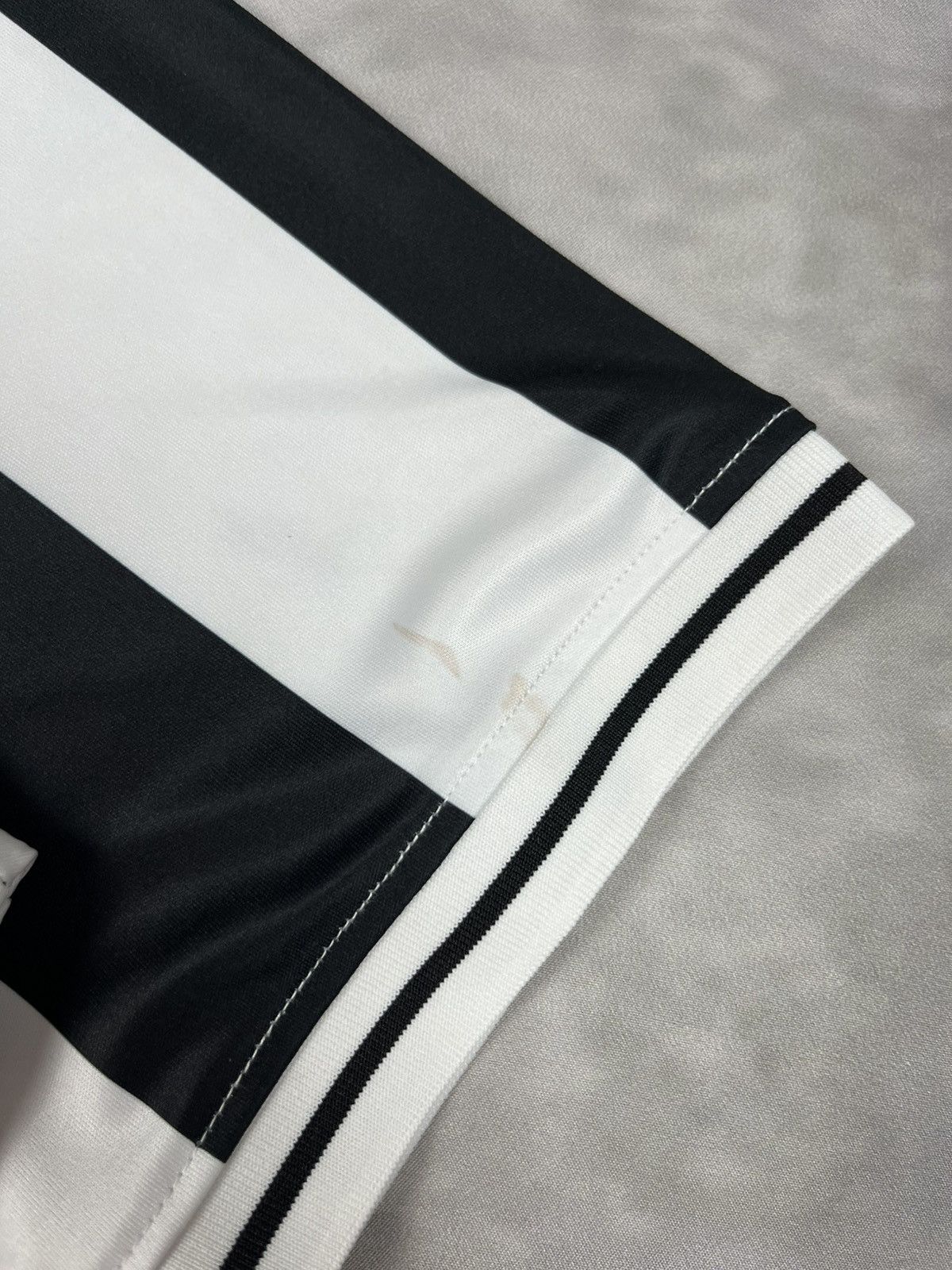 Castore Castore Newcastle United Home Shirt 2022/23 Size M Excellent Size US M / EU 48-50 / 2 - 7 Thumbnail