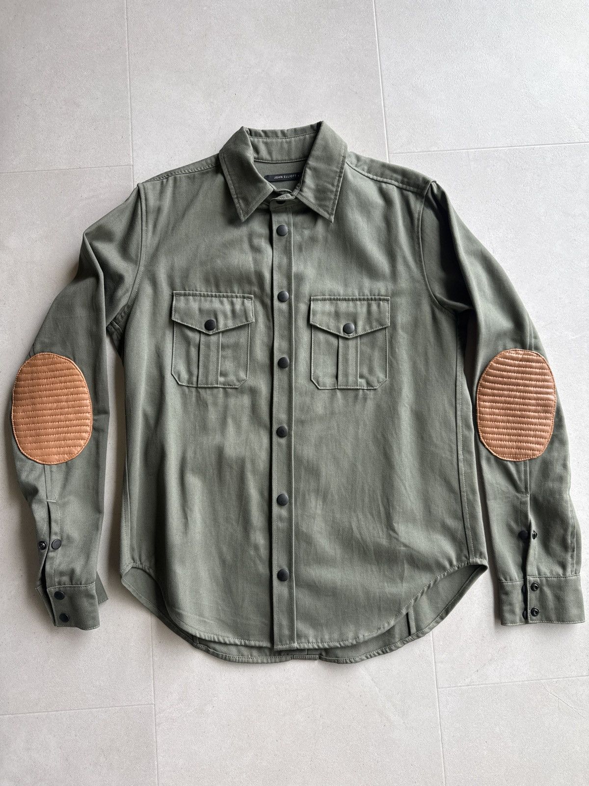 John Elliott John Elliott snap overshirt leather elbow pads sz 3 fits M Size US L / EU 52-54 / 3 - 1 Thumbnail