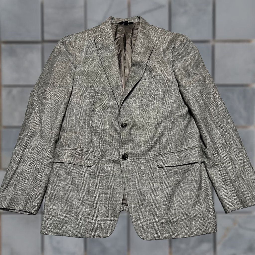 Banana Republic Banana Republic Blazer Mens 40R Slim Fit Wool Two Button Coat Gray 40R Mens Satin Inside Collar Super 110s Marzotto Vintage? Size 40R - 1 Thumbnail