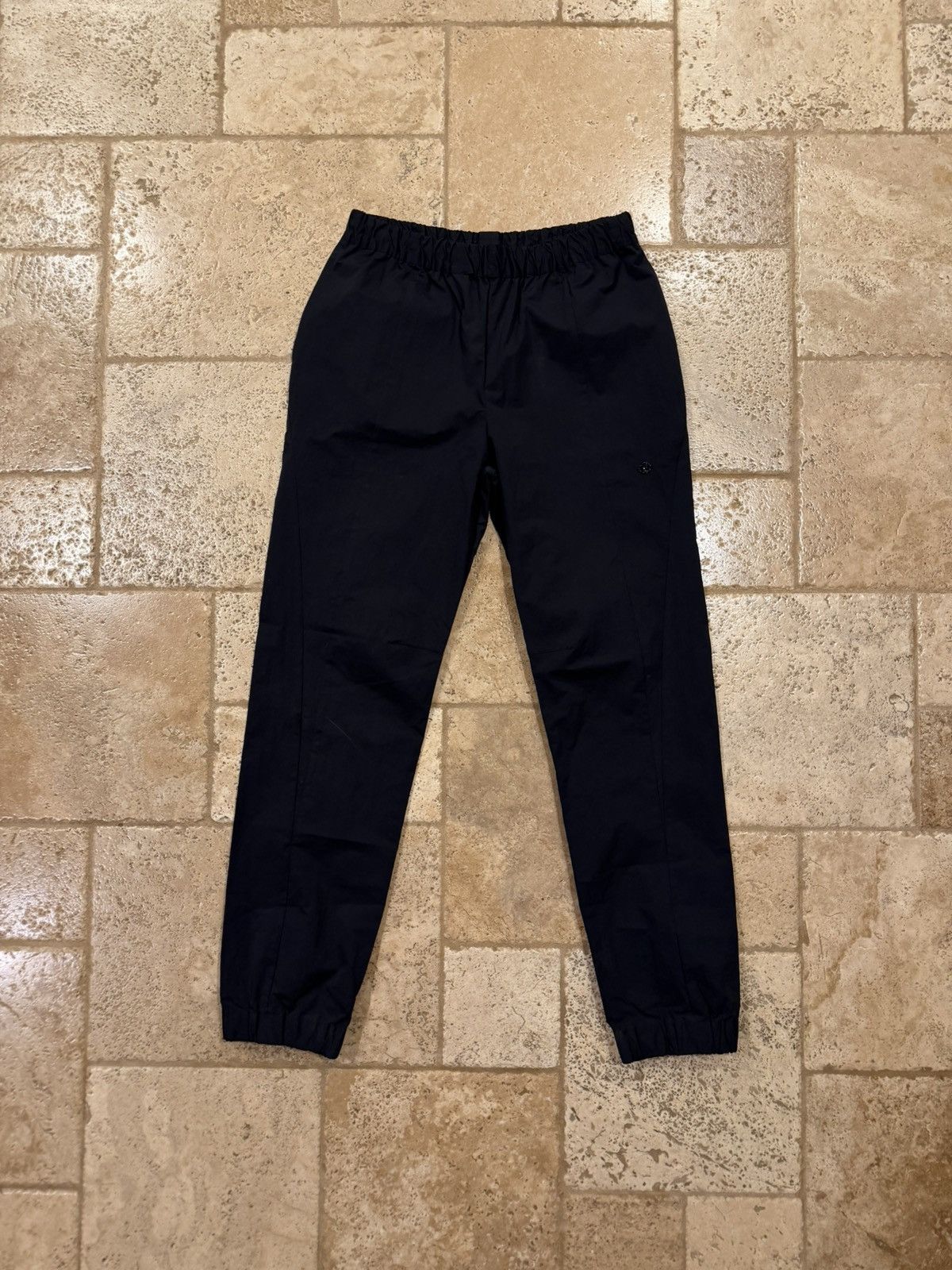 Louis Vuitton Louis Vuitton LV Logo Sample Shell Nylon Black Jogger Pants Size US 32 / EU 48 - 1 Thumbnail