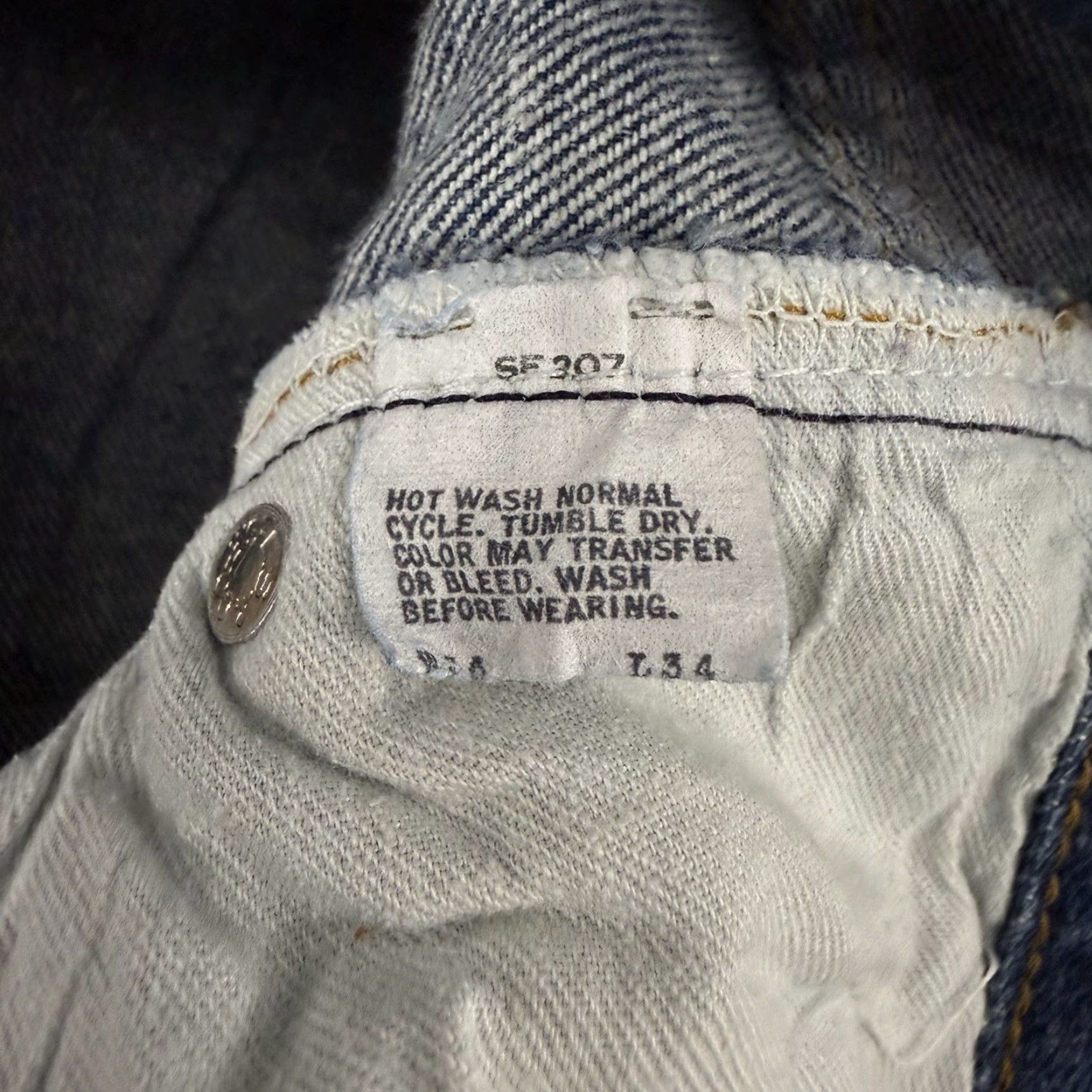 Levi's VINTAGE Levi's 501 Jeans Shirt? Wait, check. Size US 32 / EU 48 - 3 Thumbnail