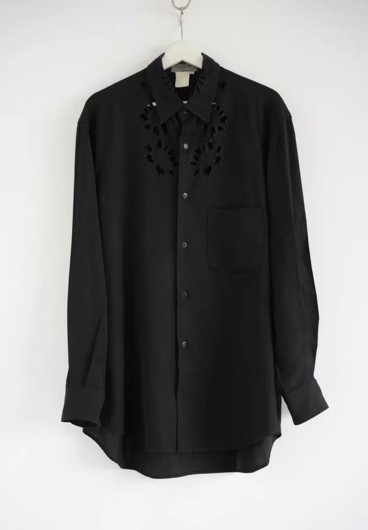 Yohji Yamamoto Yohji Yamamoto 96ss Flower & Boy Cutout Shirt Size US M / EU 48-50 / 2 - 1 Thumbnail