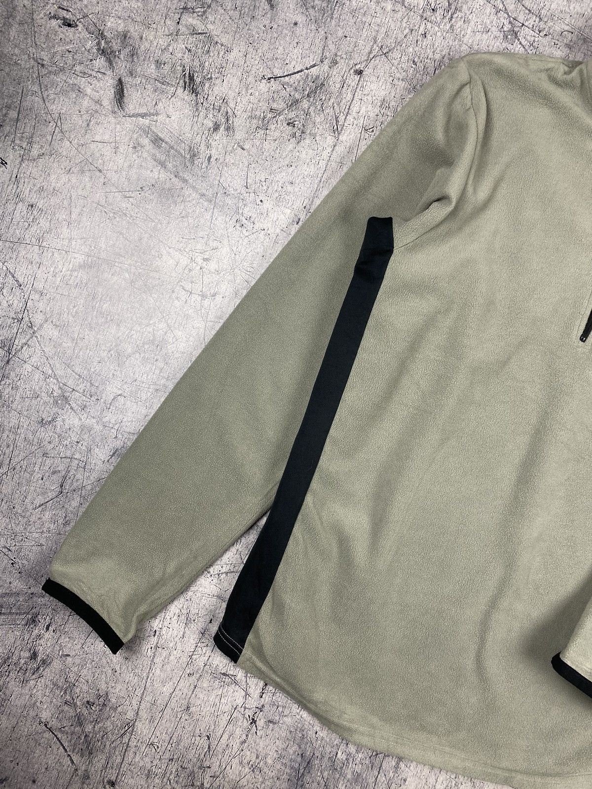 Nike Vintage Nike Zip Fleece Jacket Y2K Style Size US L / EU 52-54 / 3 - 3 Thumbnail