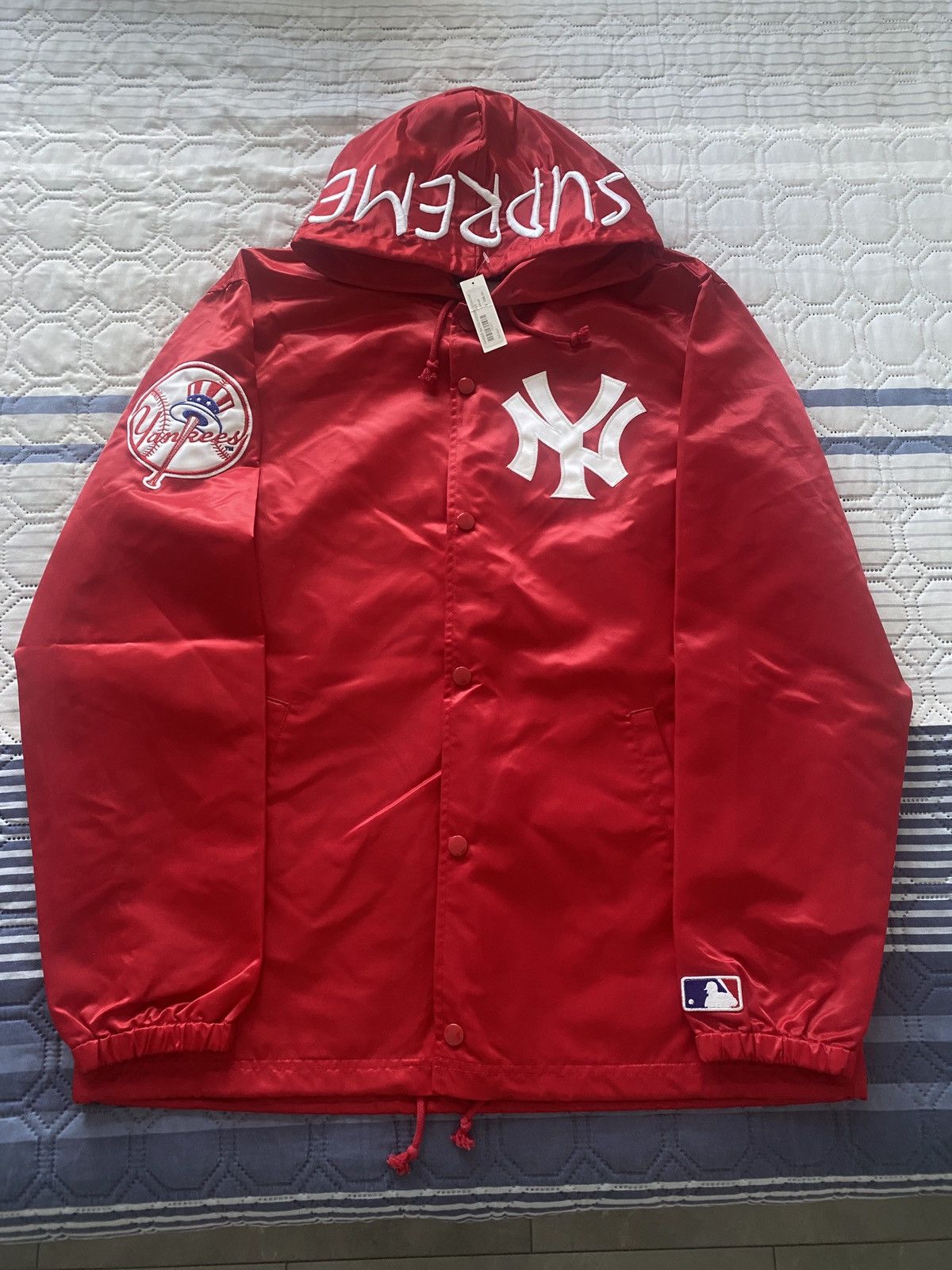 Supreme Supreme New York Yankees Satin Hooded Coaches Jacket