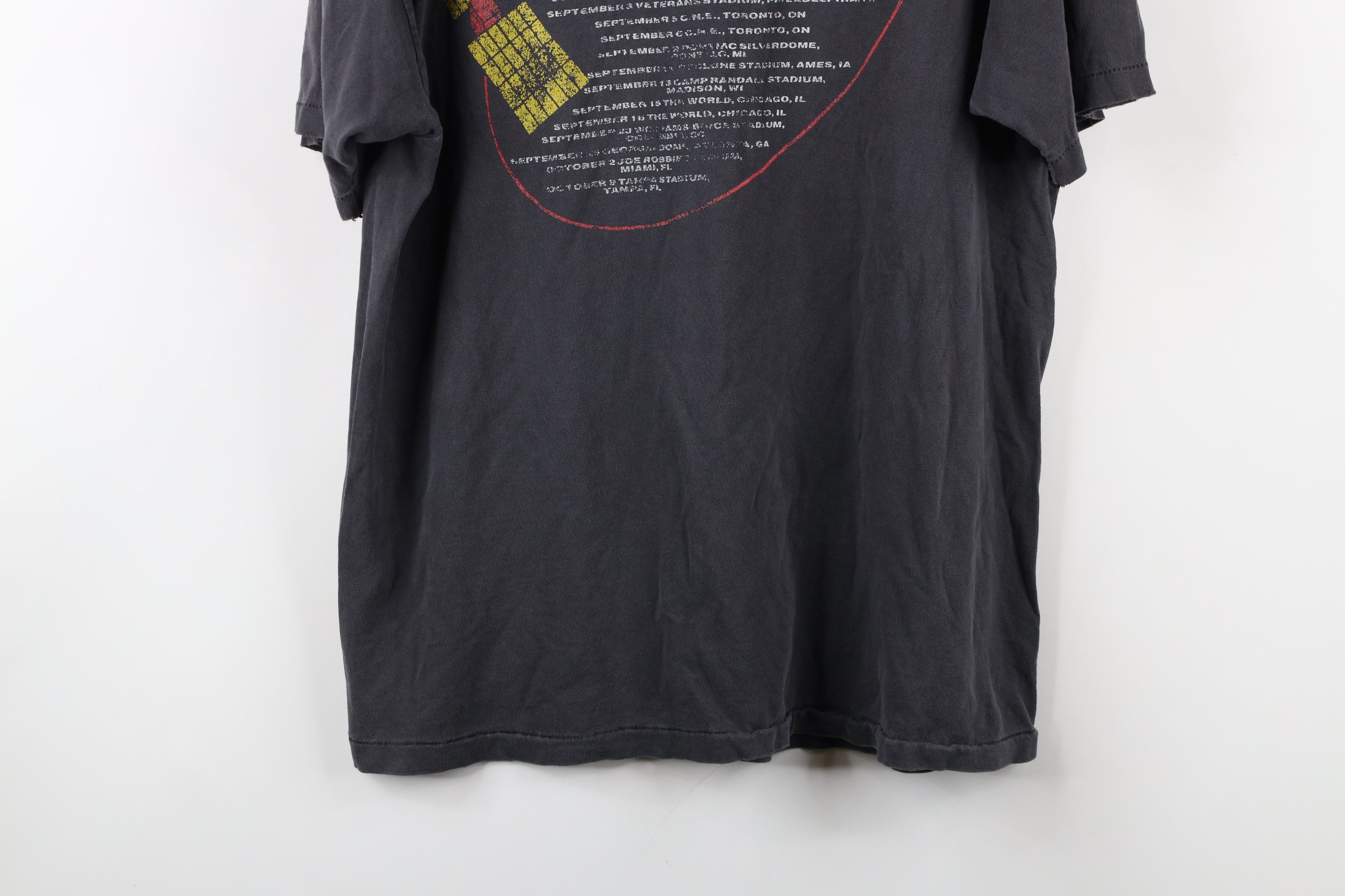 Vintage Vintage 90s Outside Broadcast Tour U2 Band T-Shirt USA Size US L / EU 52-54 / 3 - 15 Thumbnail