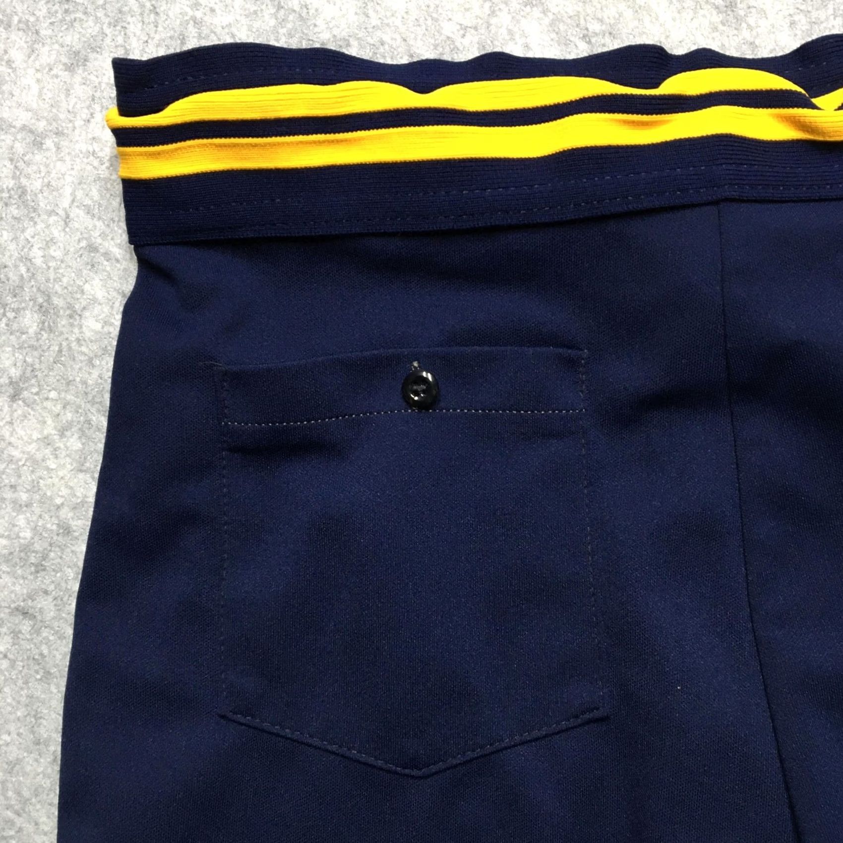 Vintage VINTAGE Southern Athletic Shorts Mens Large Navy Blue Gold Striped Waistband USA 80s Size US 33 - 7 Thumbnail